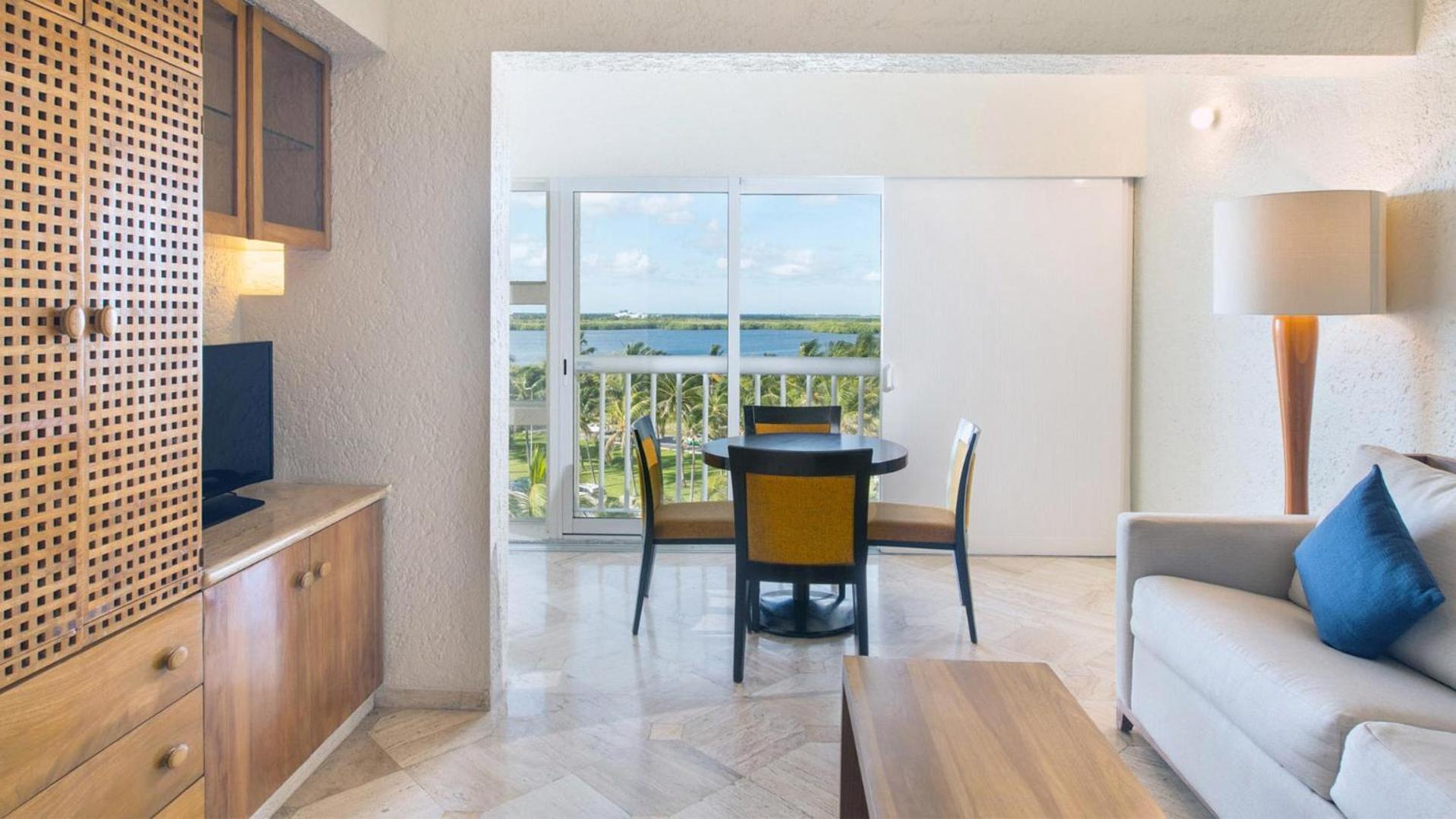 One-Bedroom King Suite Jacuzzi Balcony Lagoon View