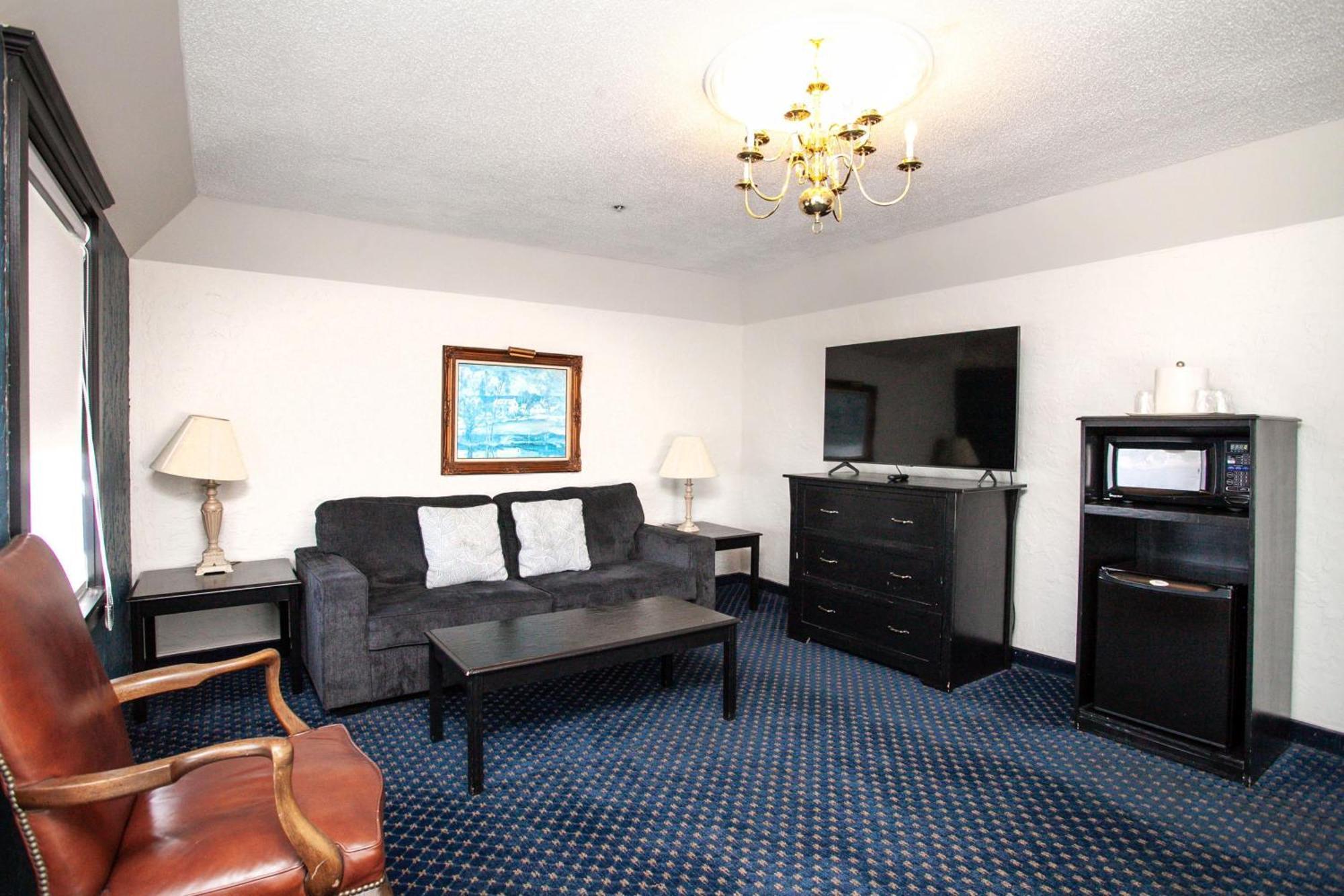 Executive King Suite - Non-Smoking