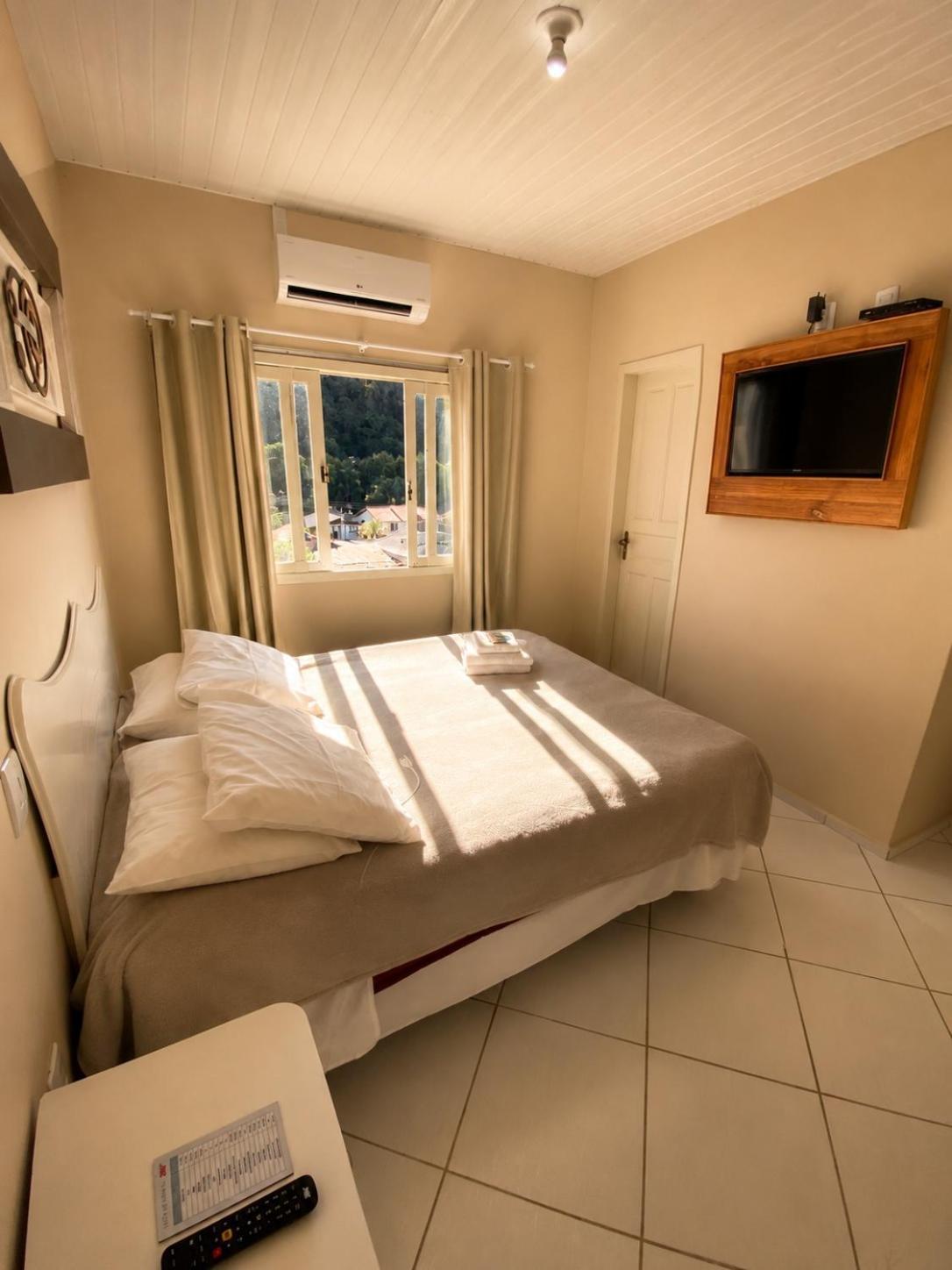 Deluxe Suite,1771595072:JPEG