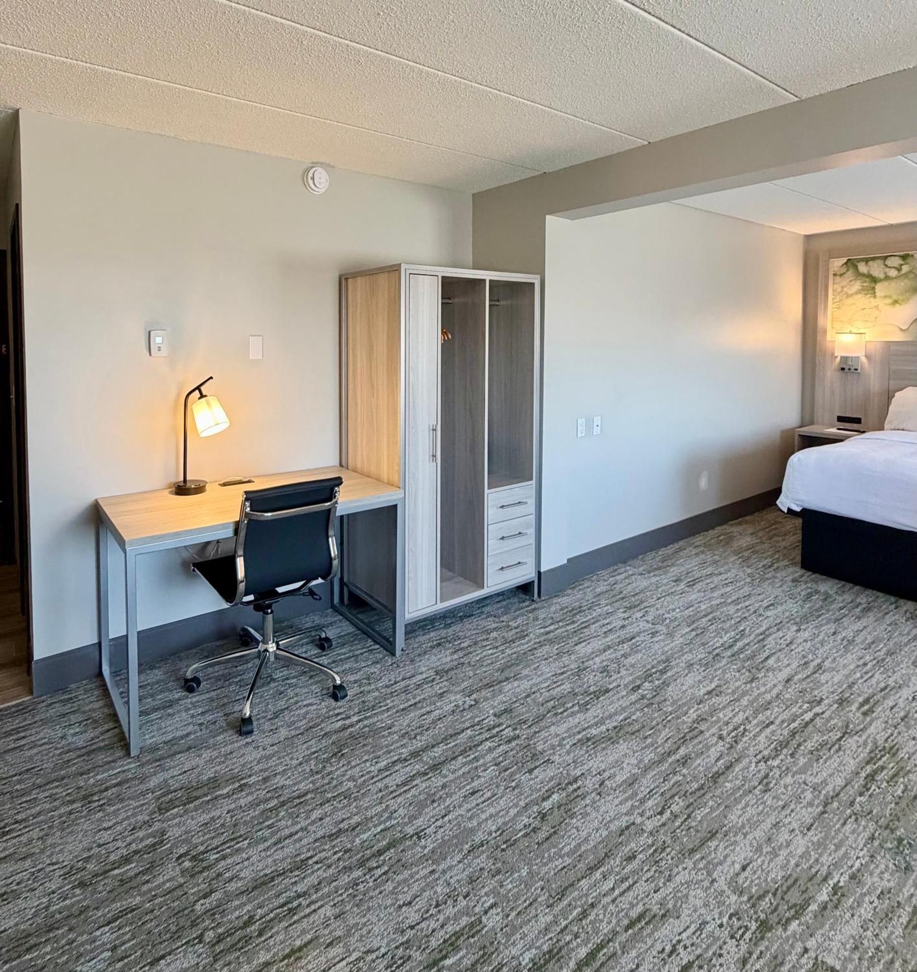 King Room Non-Smoking Stairs Access,1771608371:JPEG
