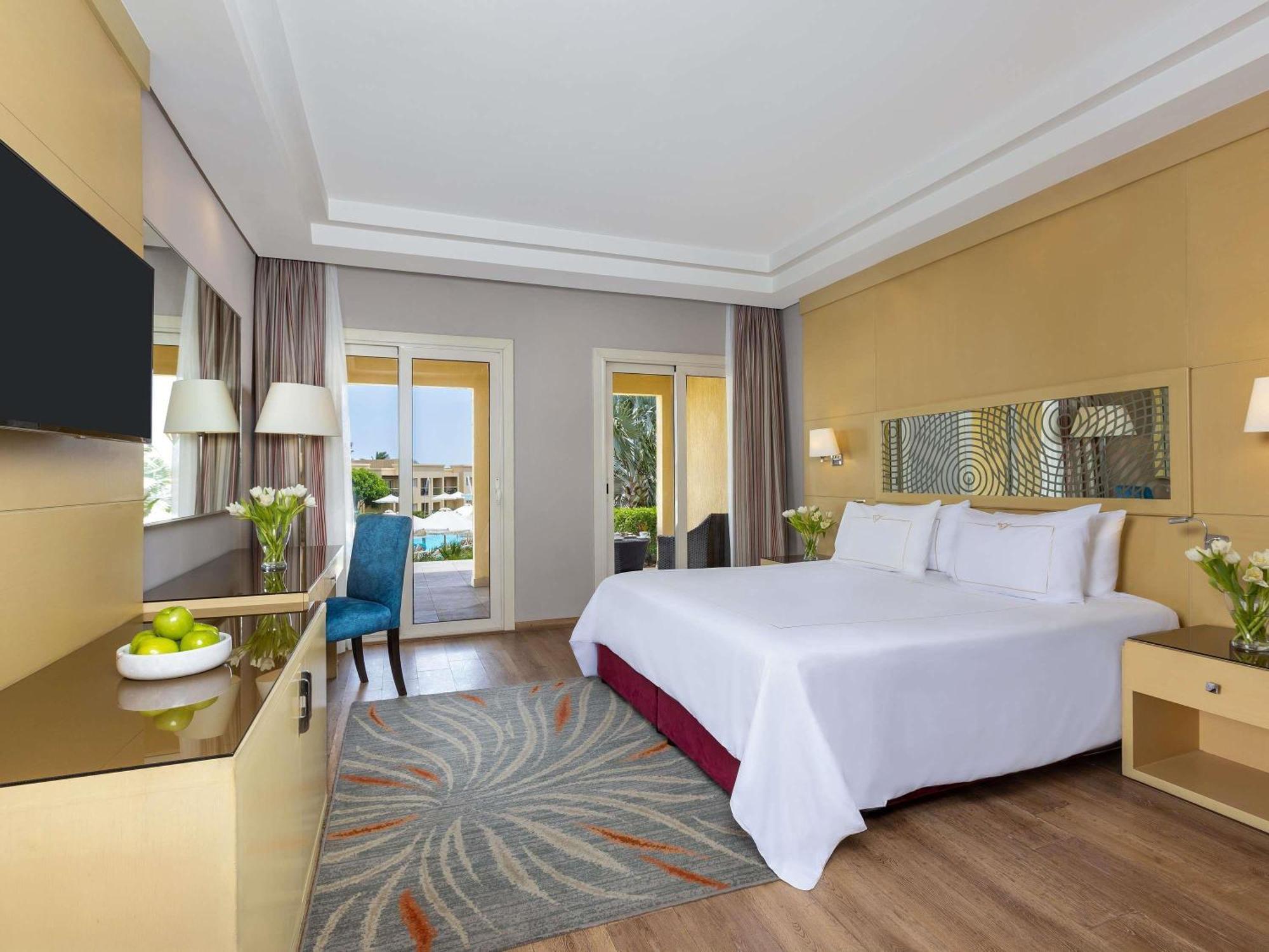 Superior Room King Bed,1771610834:JPEG