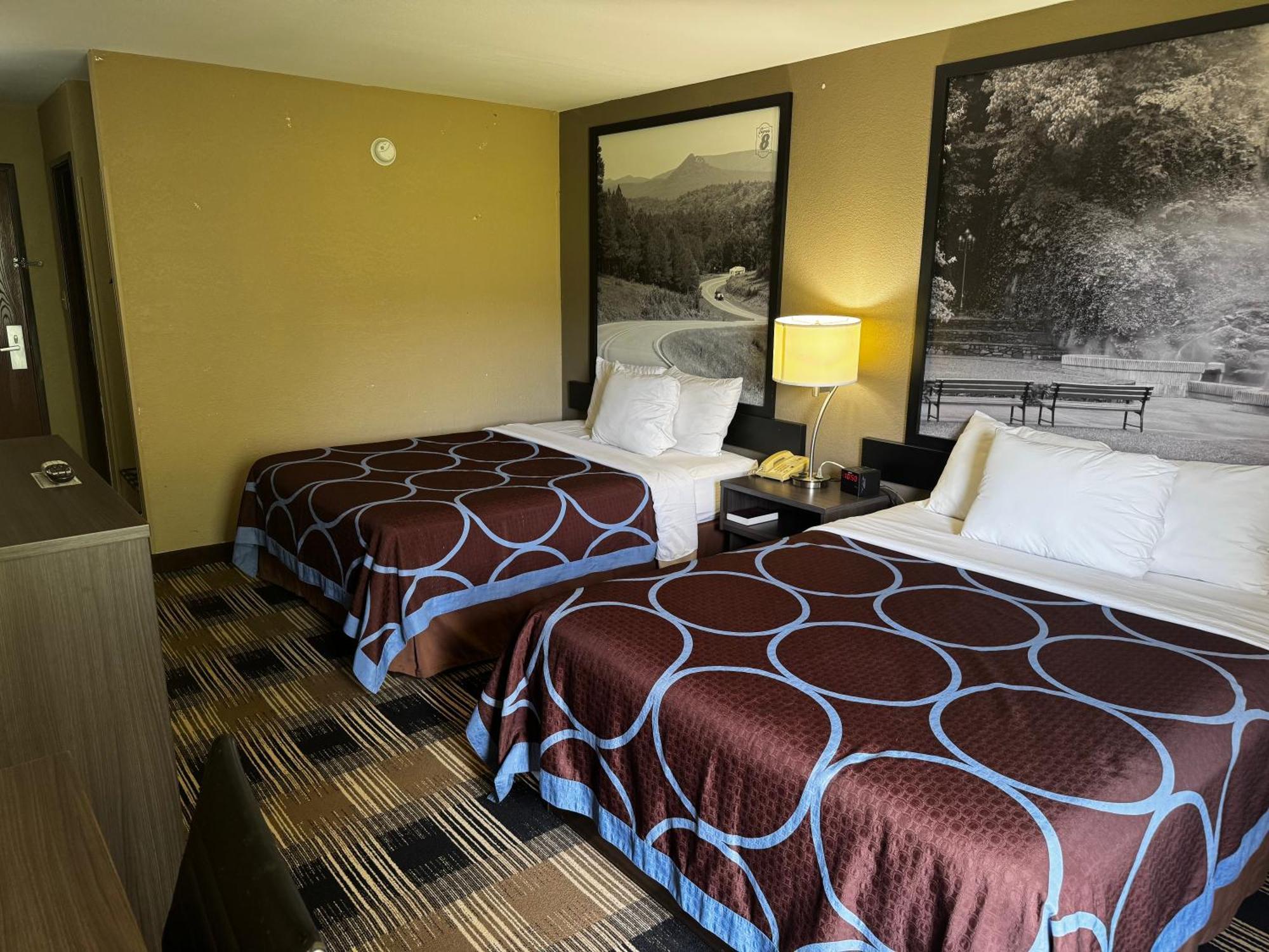 Queen Room Two Queen Beds Non-Smoking