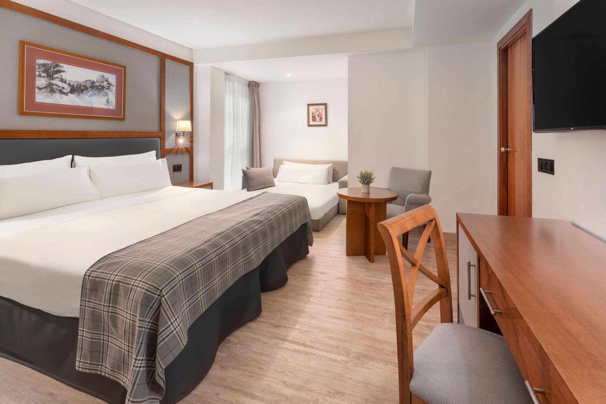 Triple Room,1771704169:JPEG
