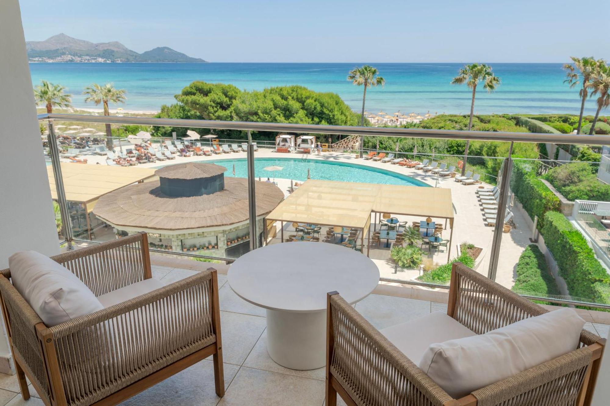 1 Bedroom Suite Sea Front View