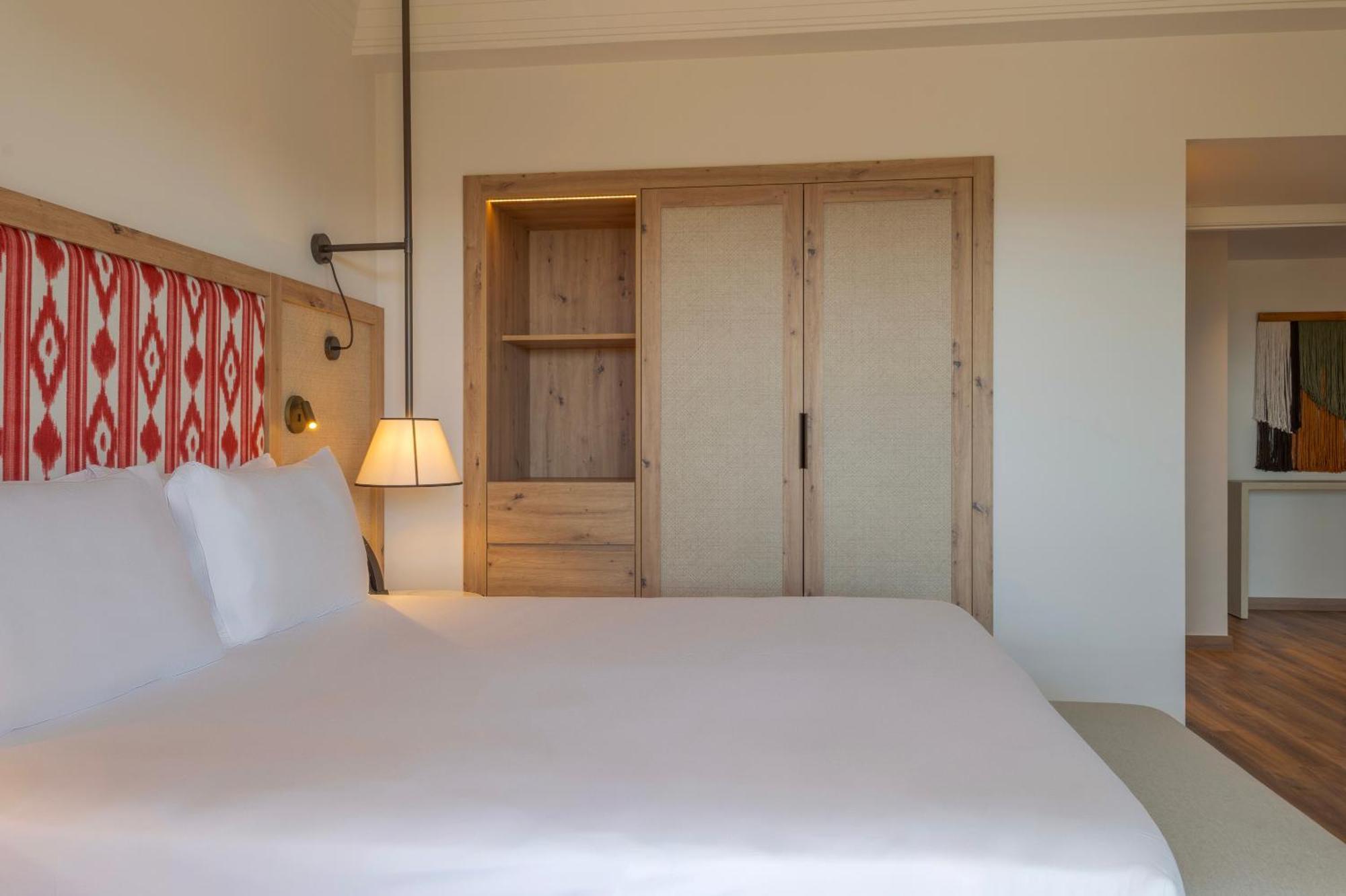 1 Bedroom Suite