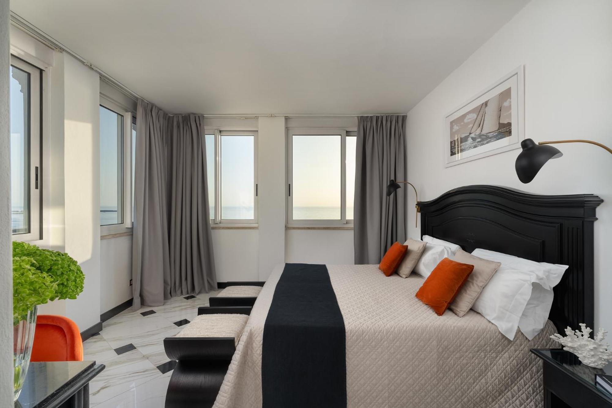 Panoramic Double or Twin Room Sea View