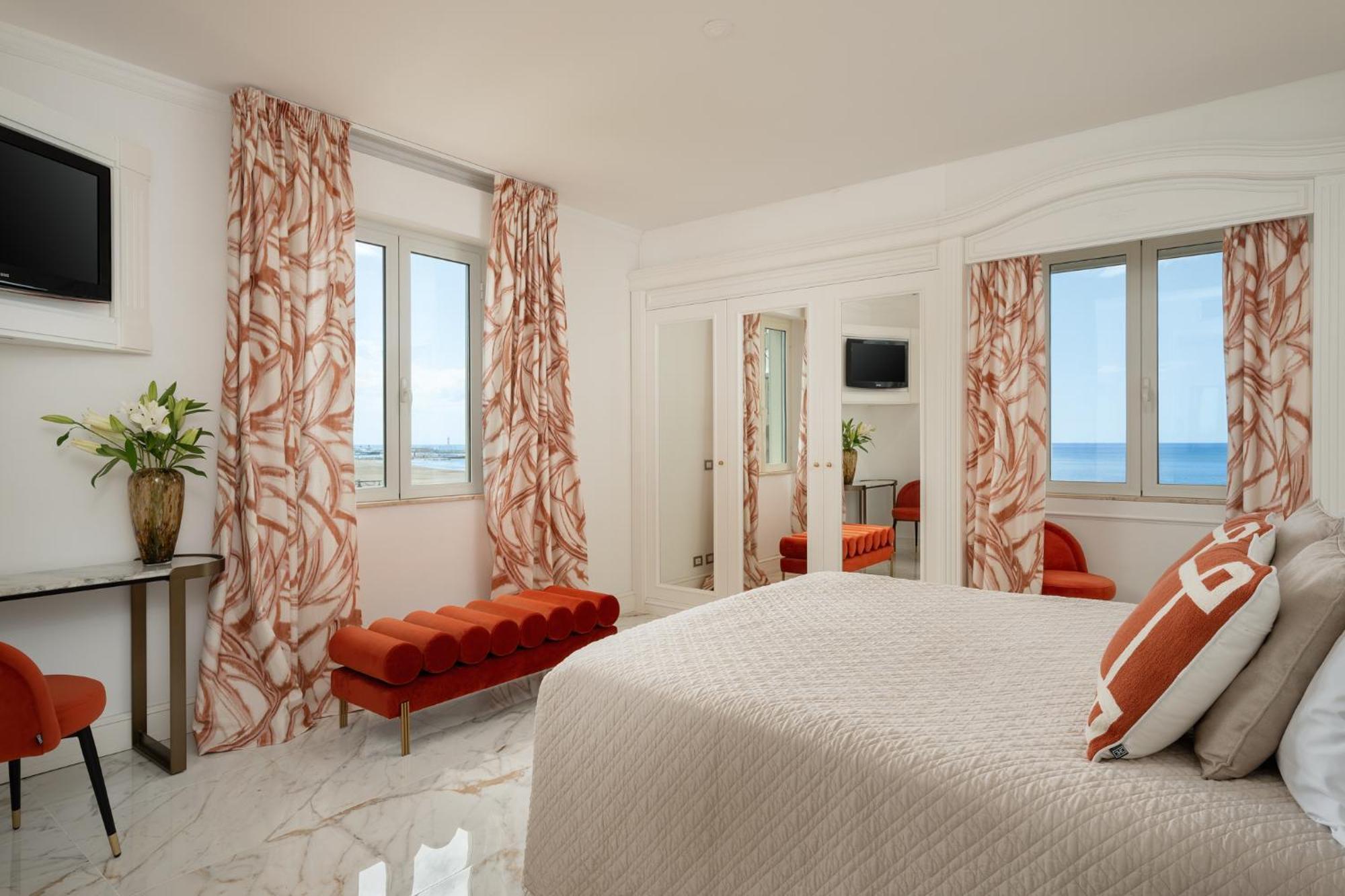 Panoramic Double or Twin Room Sea View