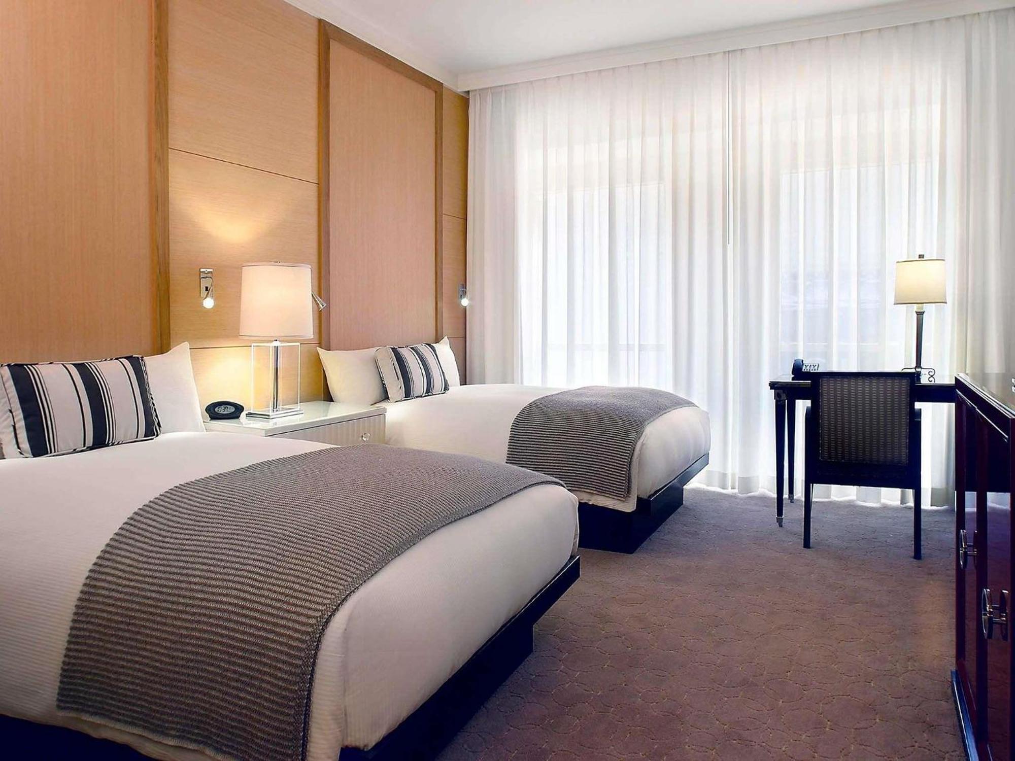 Superior Queen Room Two Queen Beds Street View,1771709221:JPEG