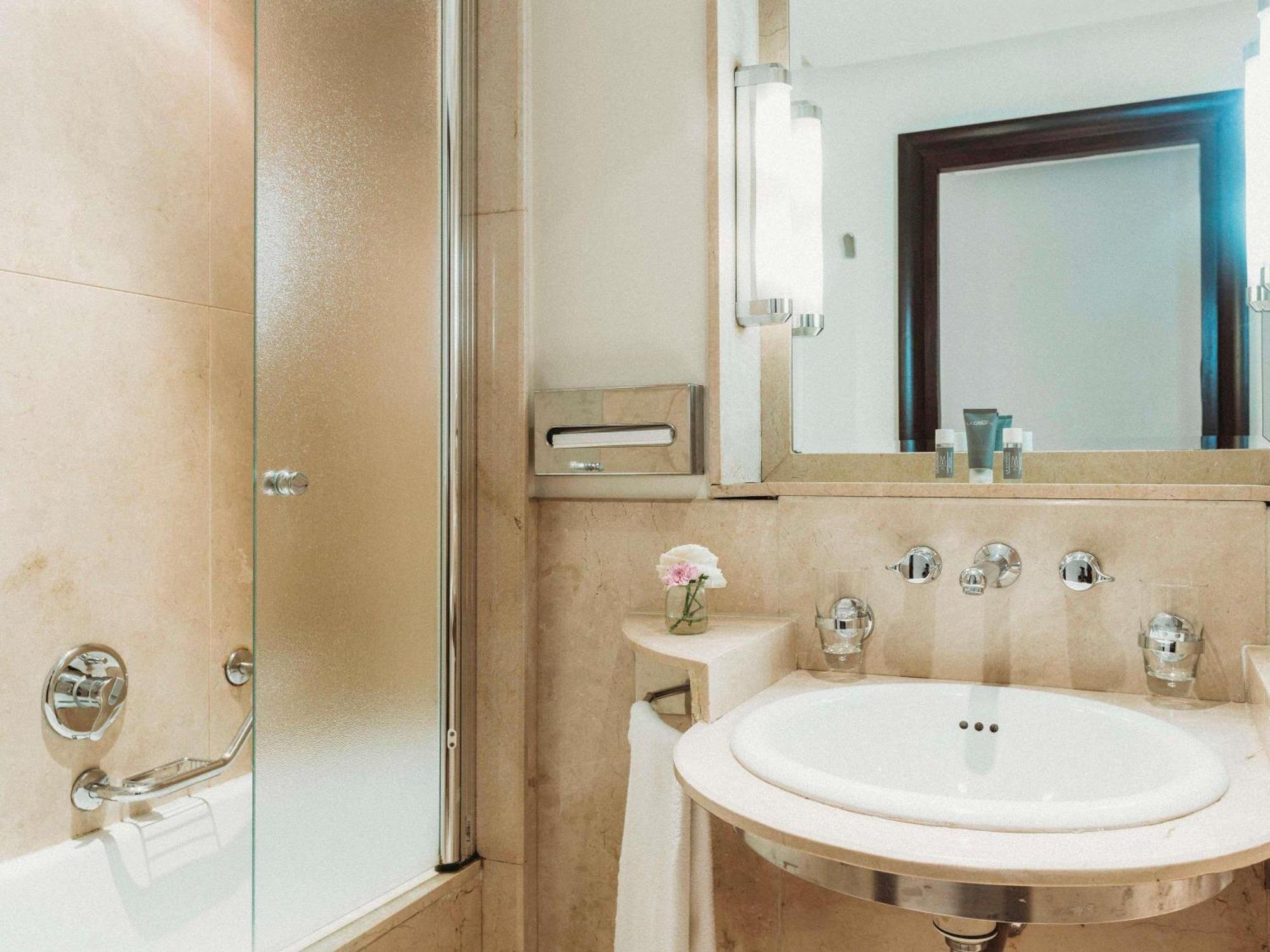 Junior King Suite