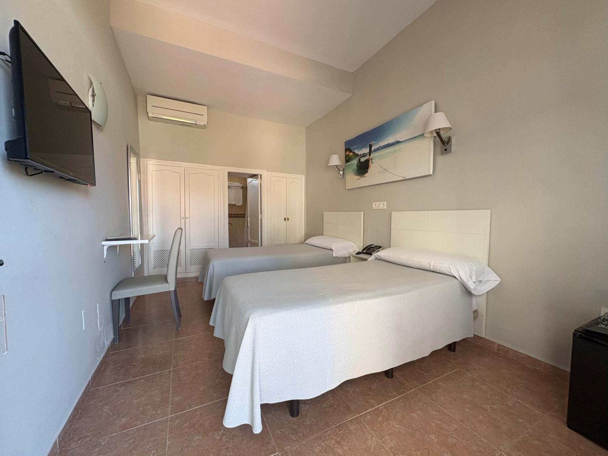 Twin Room Ground Floor