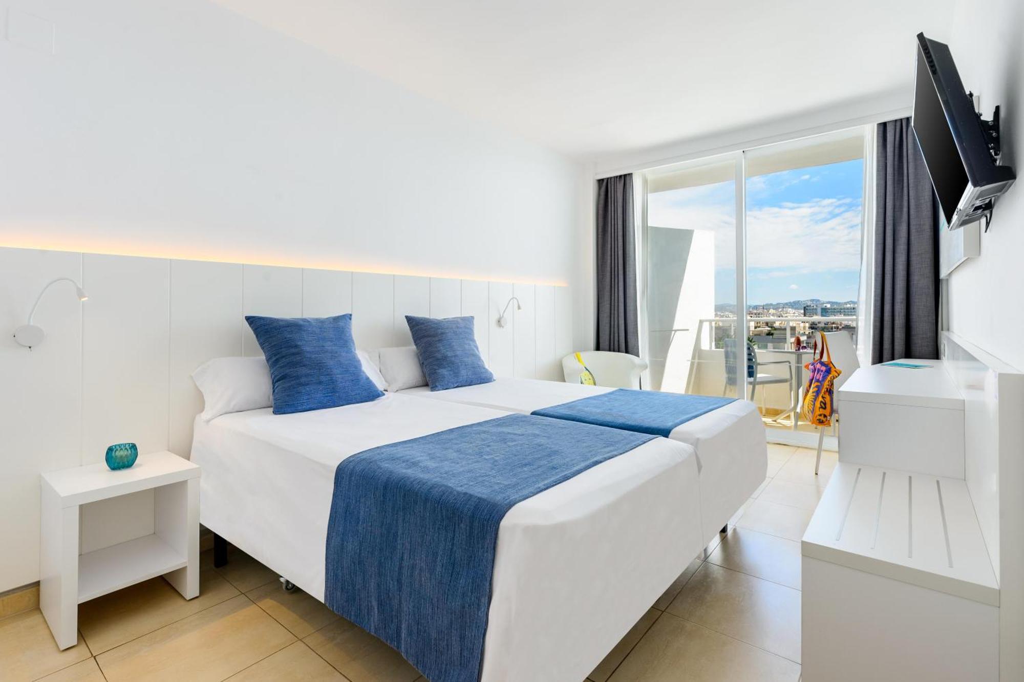 Twin Room Panoramic View