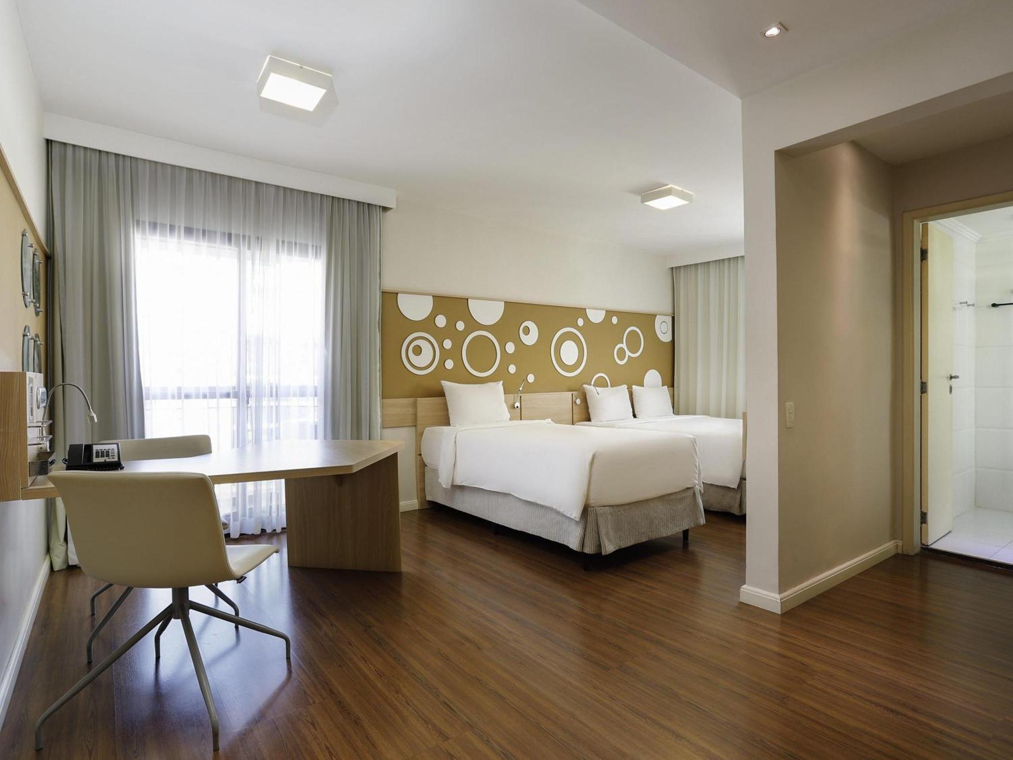 One-Bedroom Apartment One Queen Bed One Single Bed