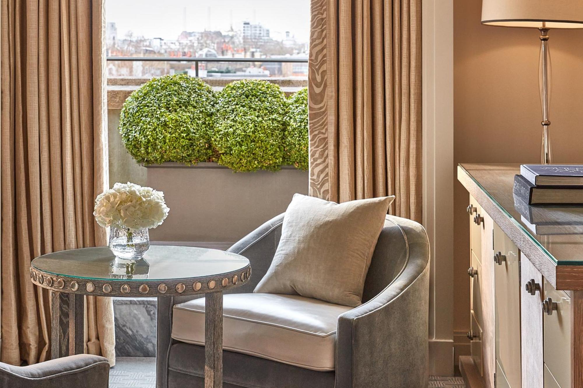 Balcony Room