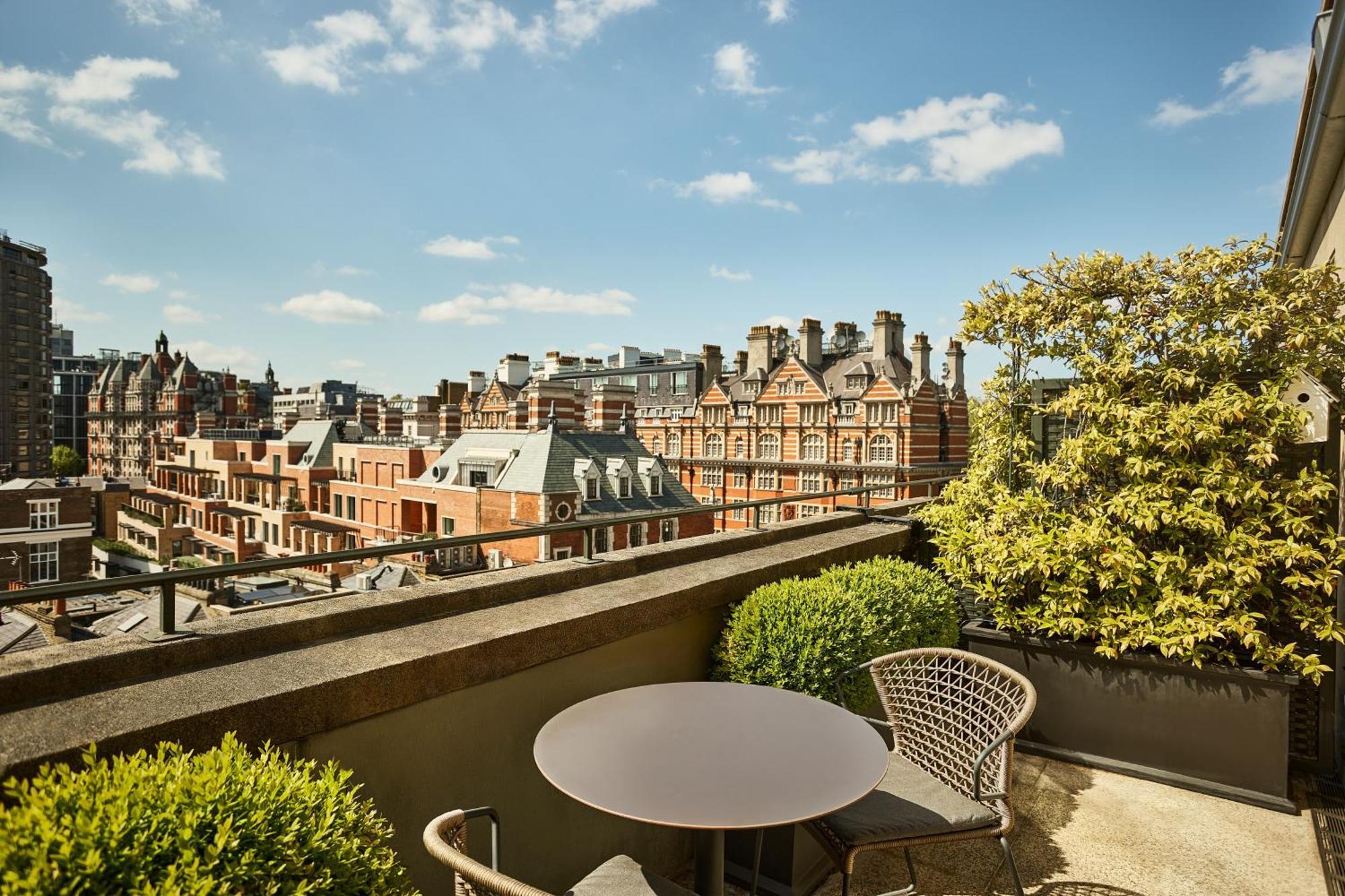 Balcony Room