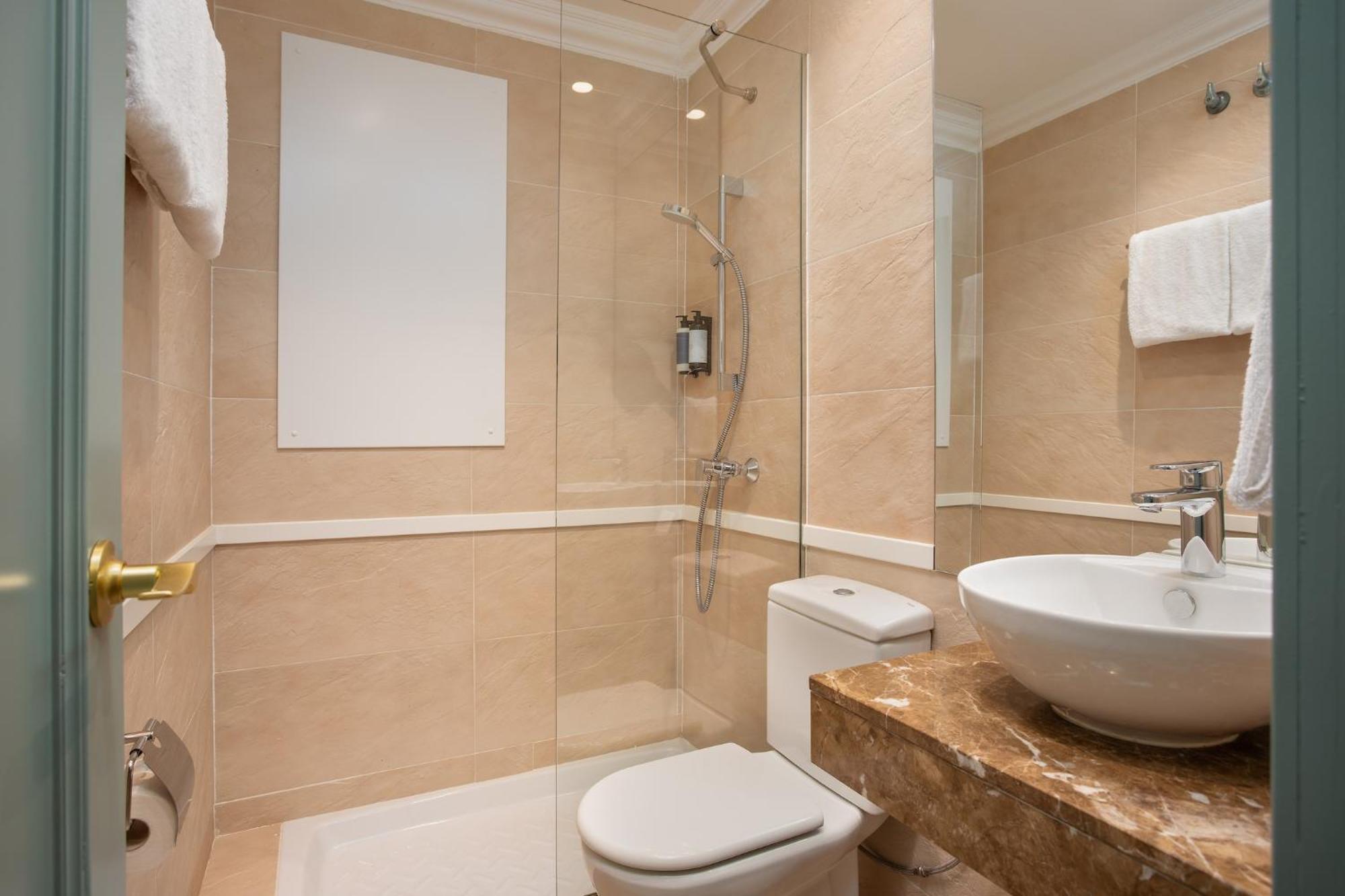Basic Double Room
