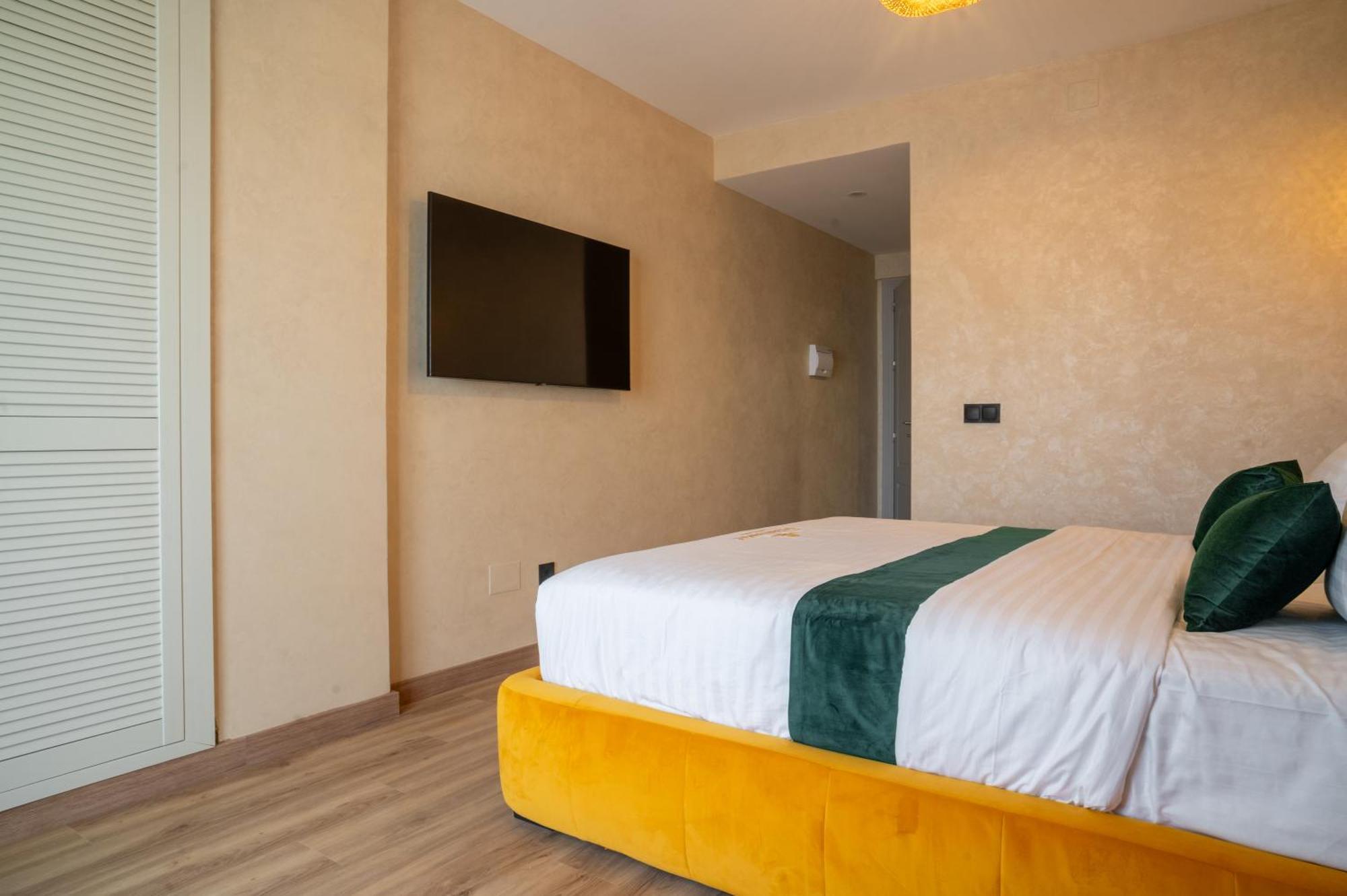 Double or Twin Room Partial Sea View