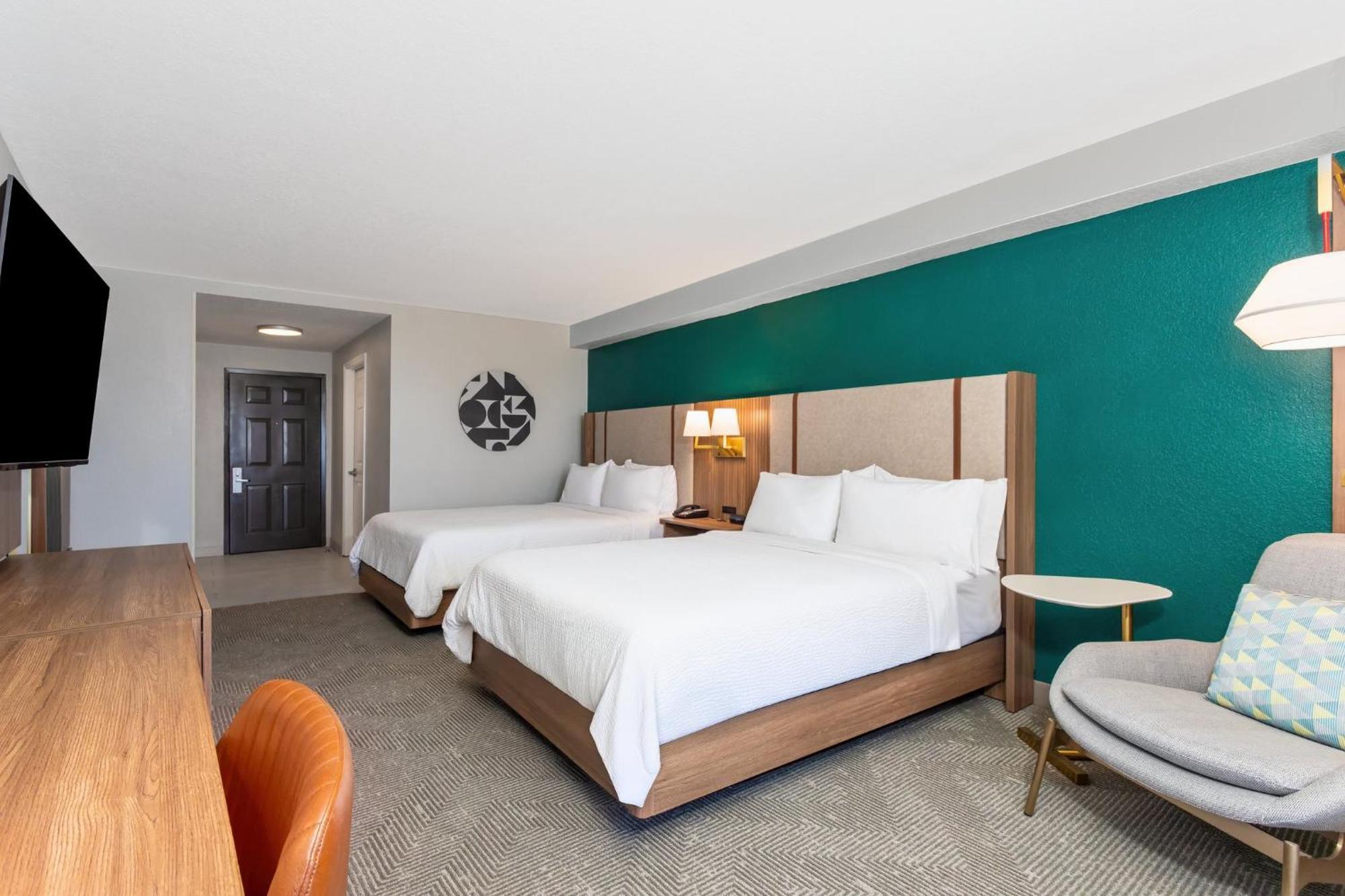 2 Queen Standard Room City View