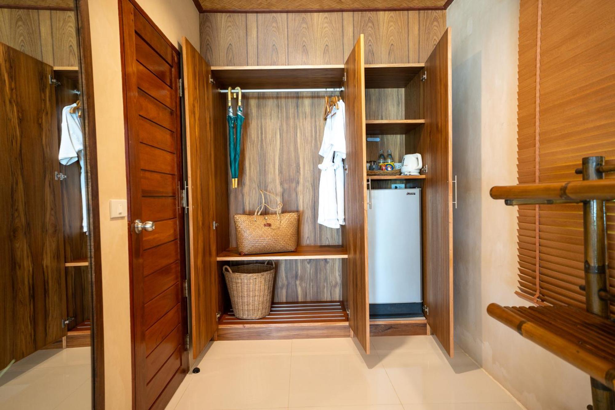 Beach Front Villa Spa Bath