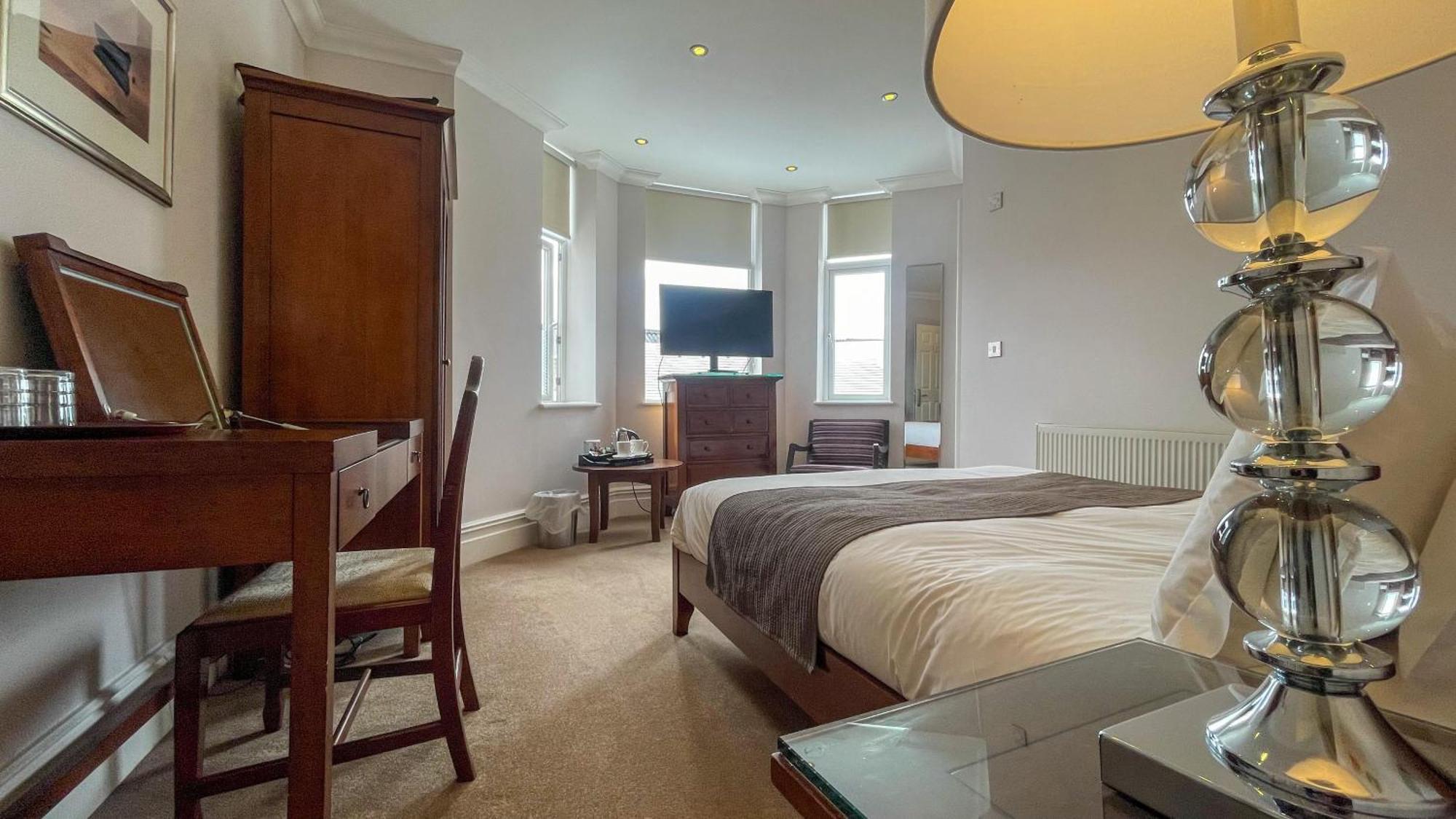 Double Room Private Bathroom