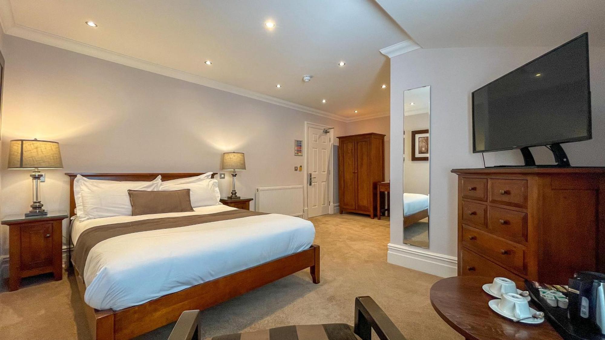 Superior King Room