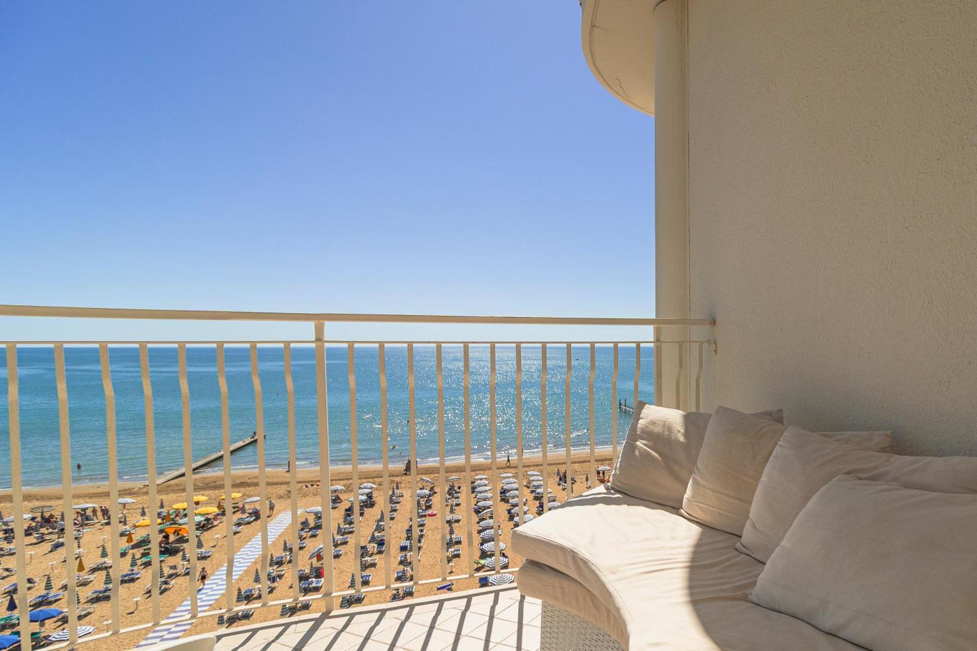 Superior Double or Twin Room Sea View