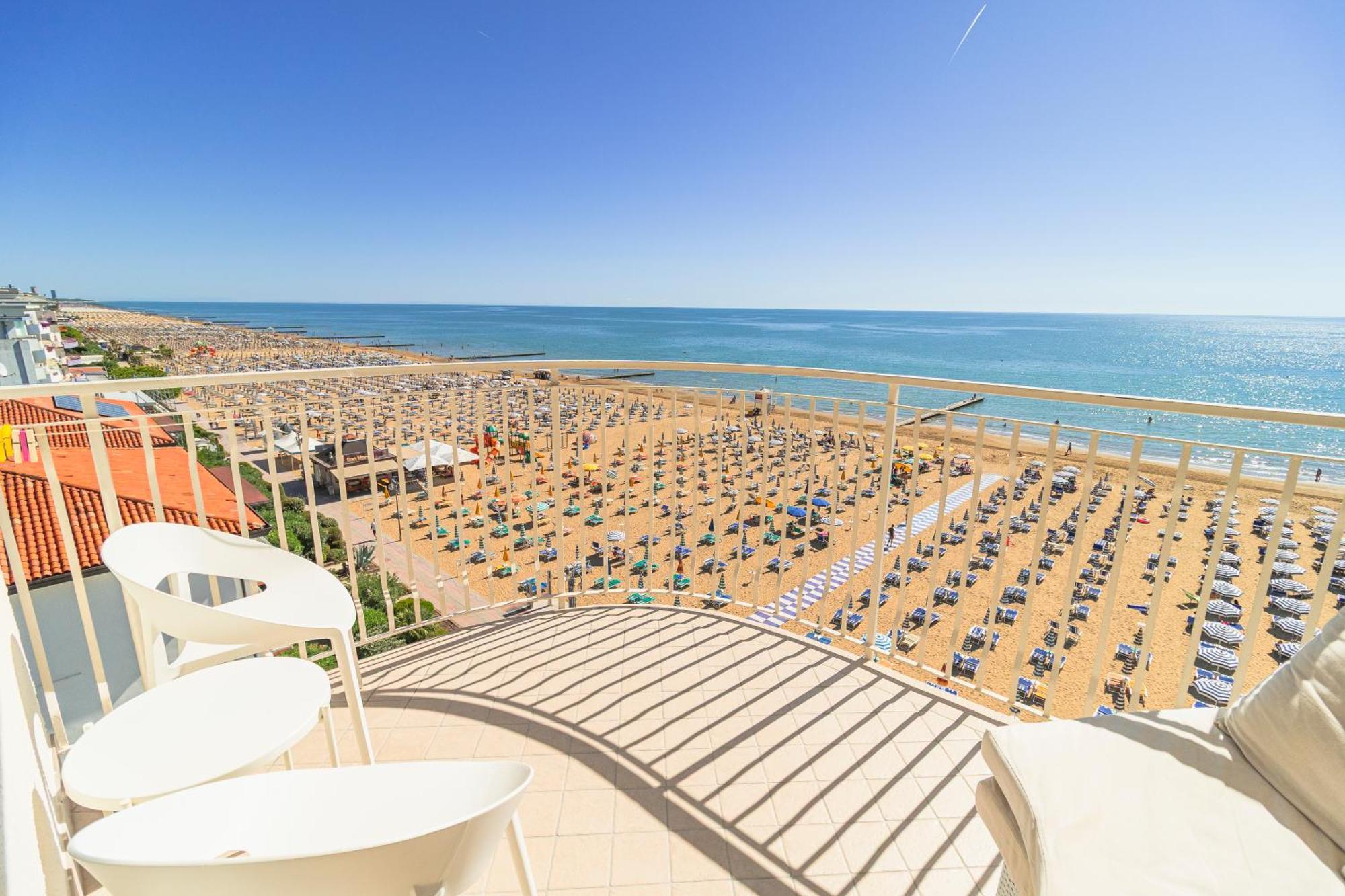 Superior Double or Twin Room Sea View