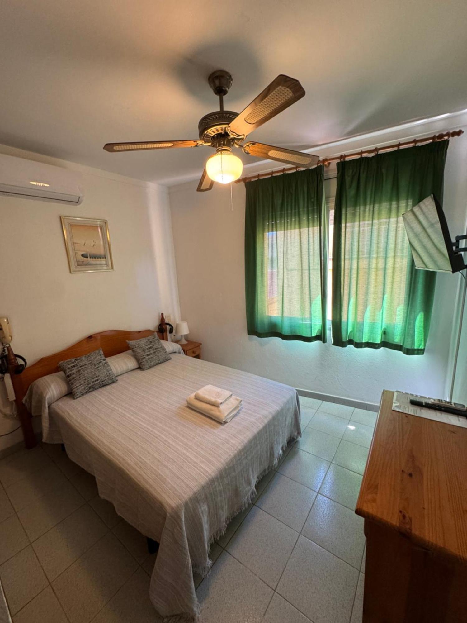 Economy Twin Room