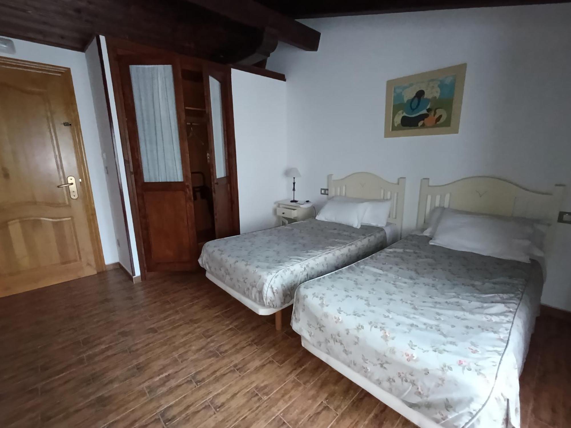 Superior Double Room 2 beds No pets