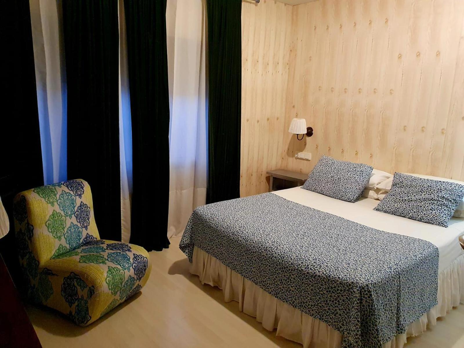Standard Queen Room