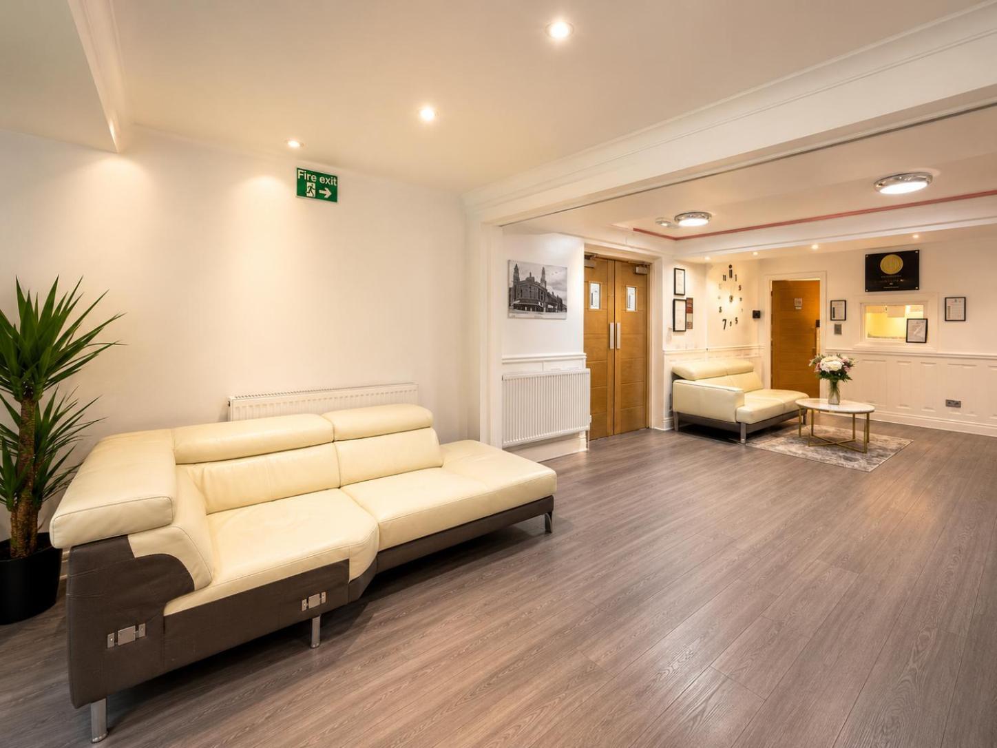 One-Bedroom Suite