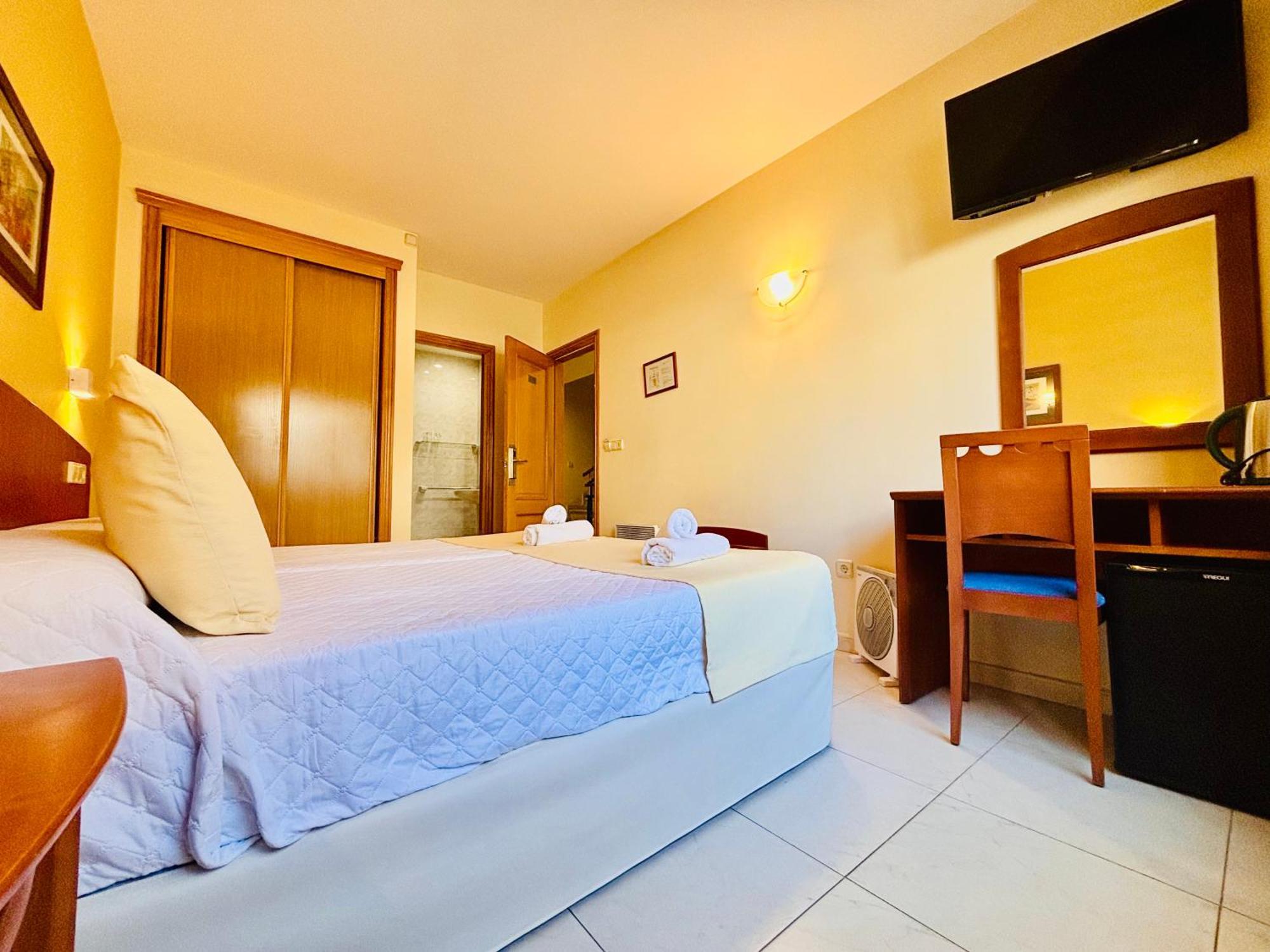 Double or Twin Room Garden View