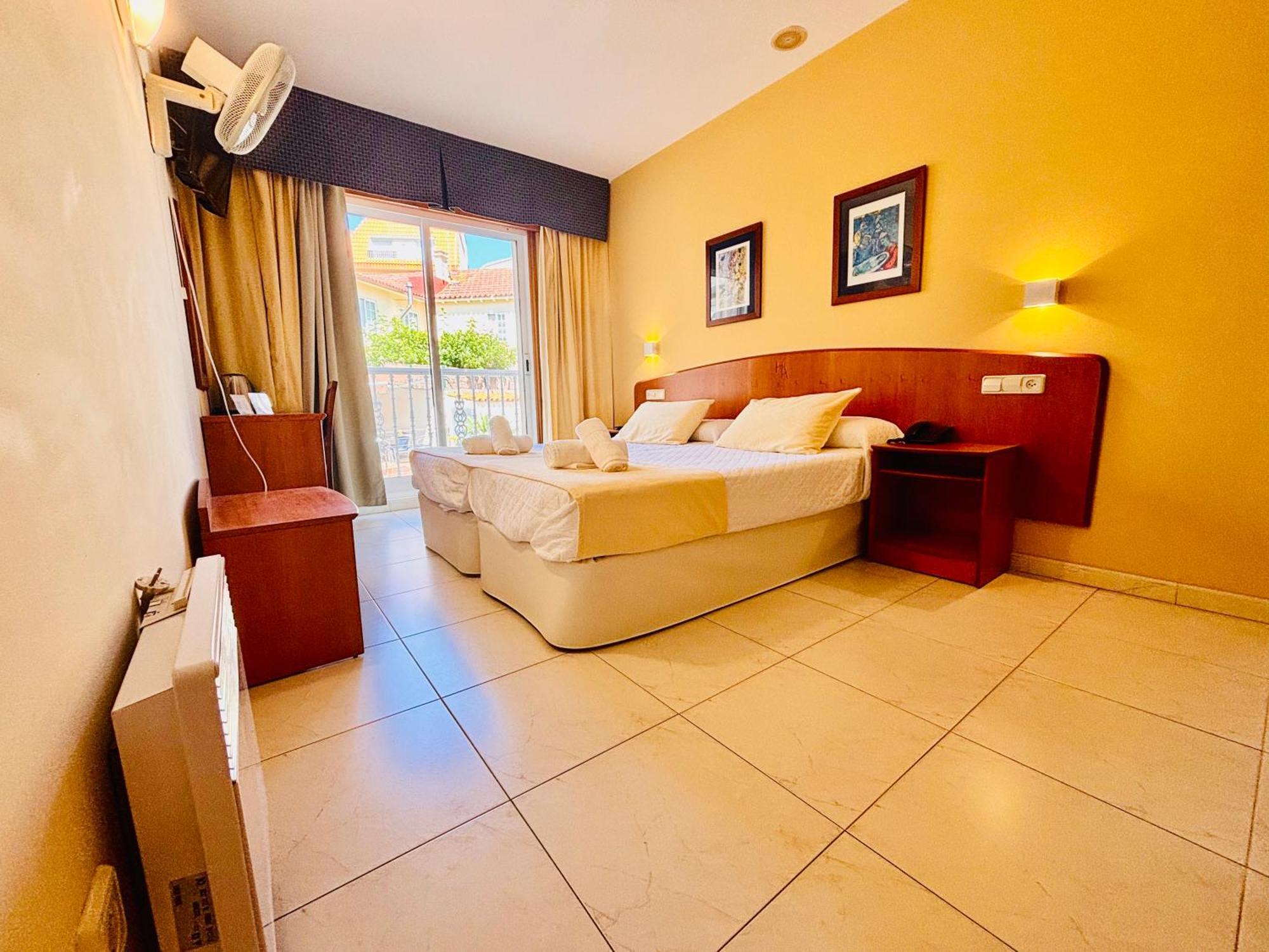Double or Twin Room Garden View
