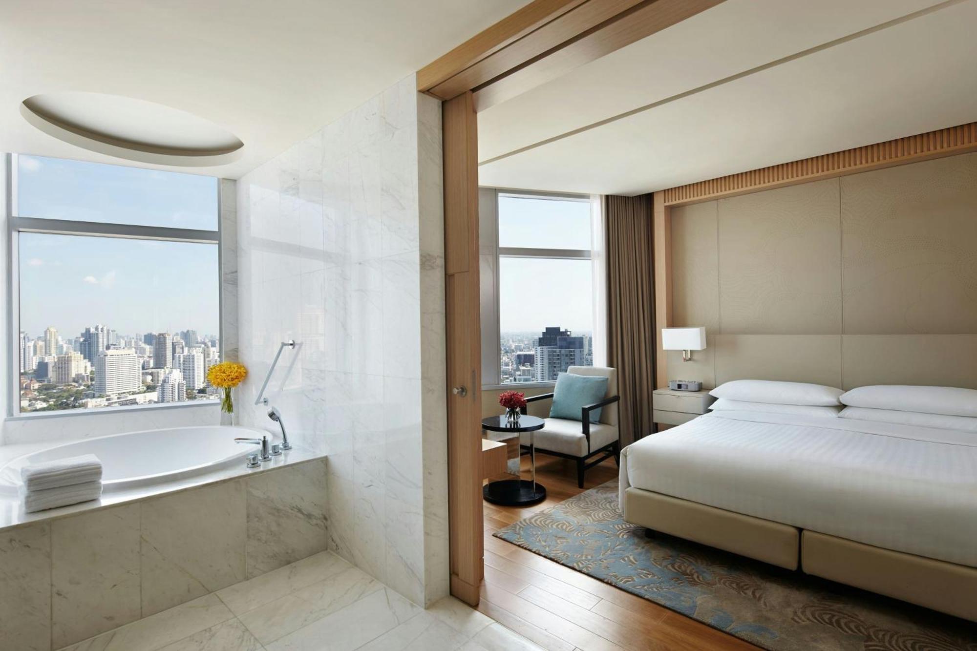 Executive King Suite Executive Lounge Access