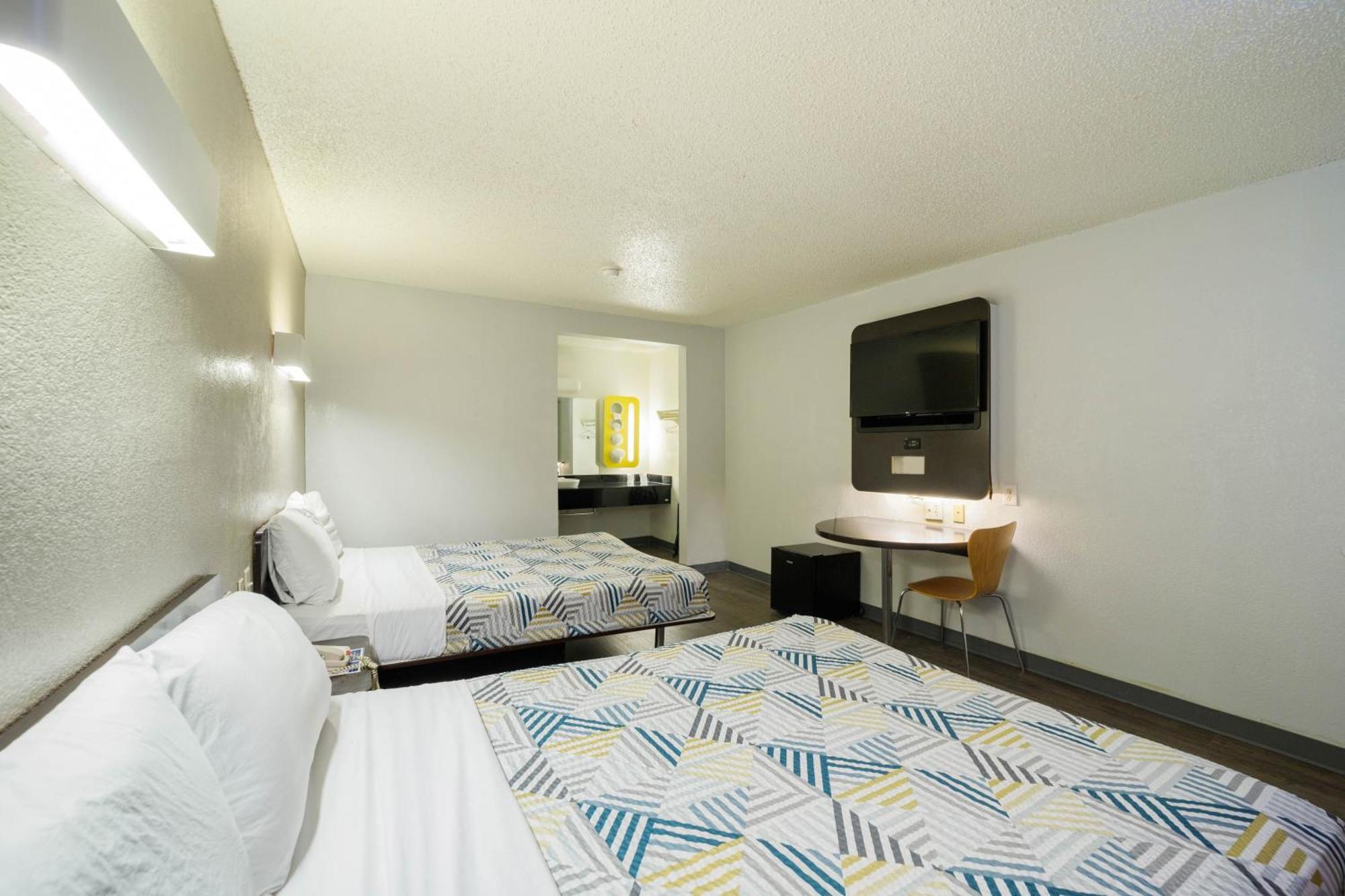 Queen Room Two Queen Beds Disability Access Roll Shower
