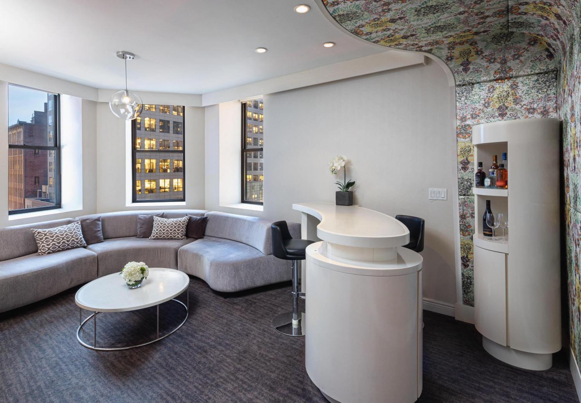 One-Bedroom King Suite Platinum