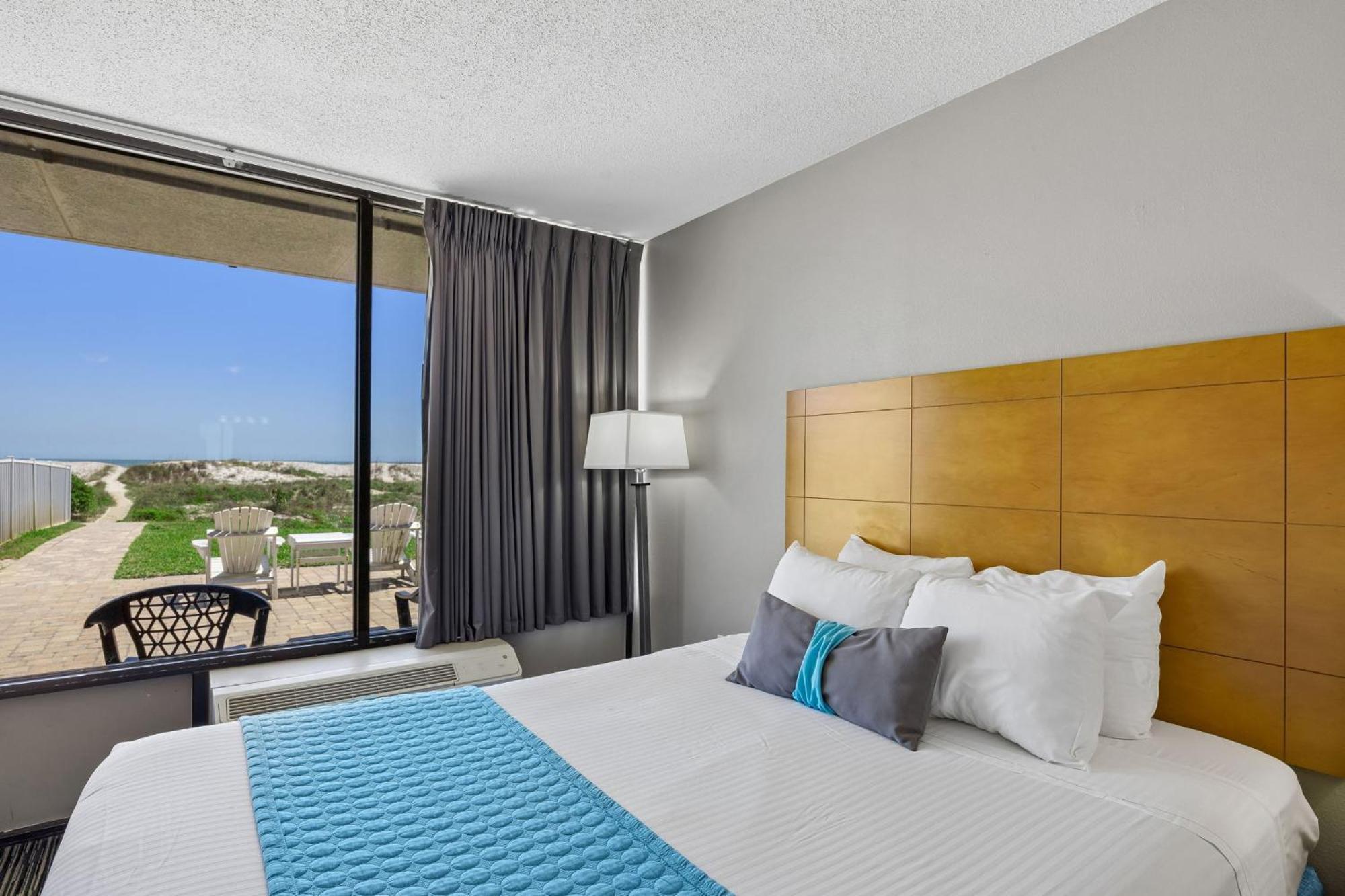 Superior Queen Room Two Queen Beds Ocean Front