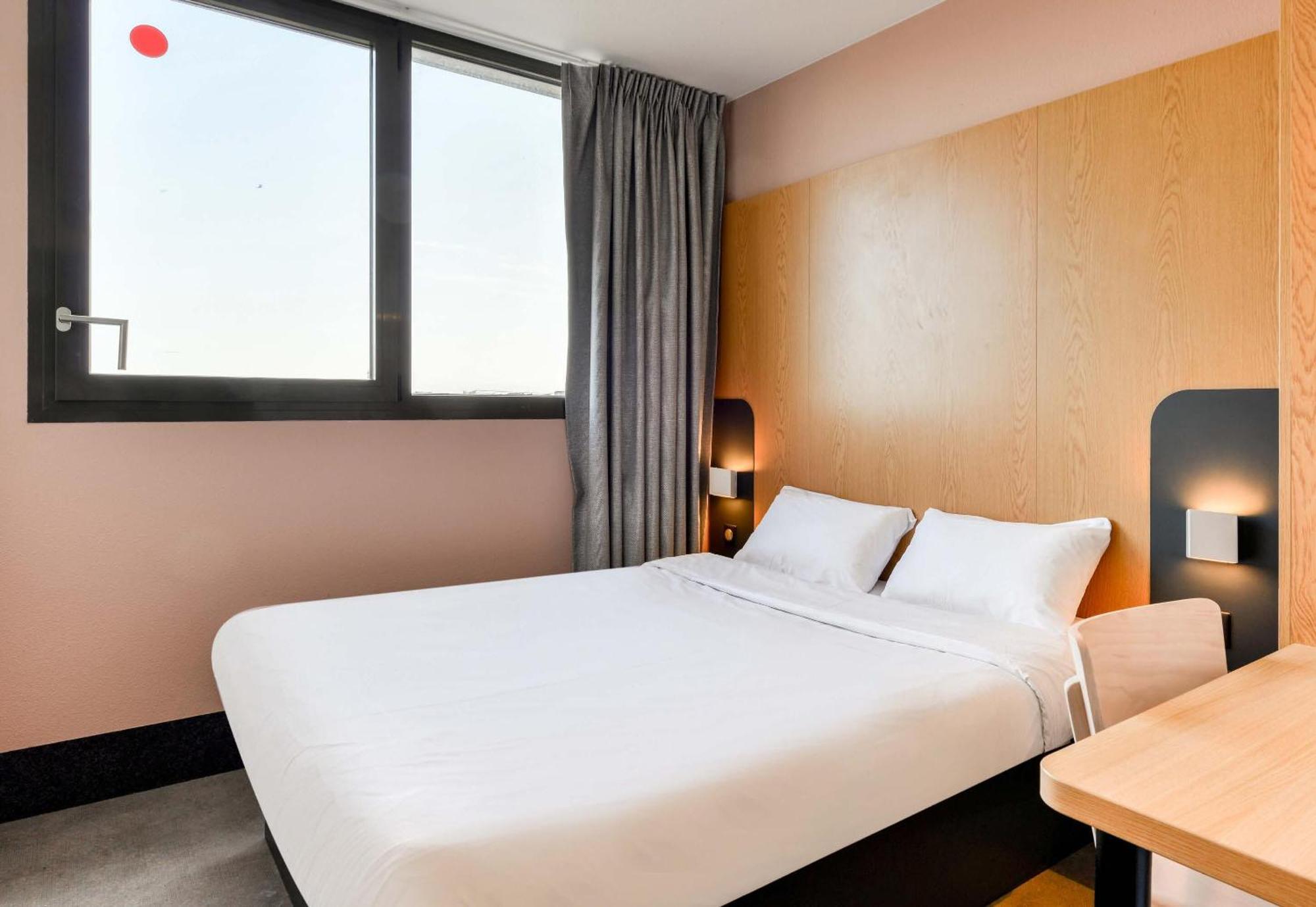 Double Room,1771857862:JPEG