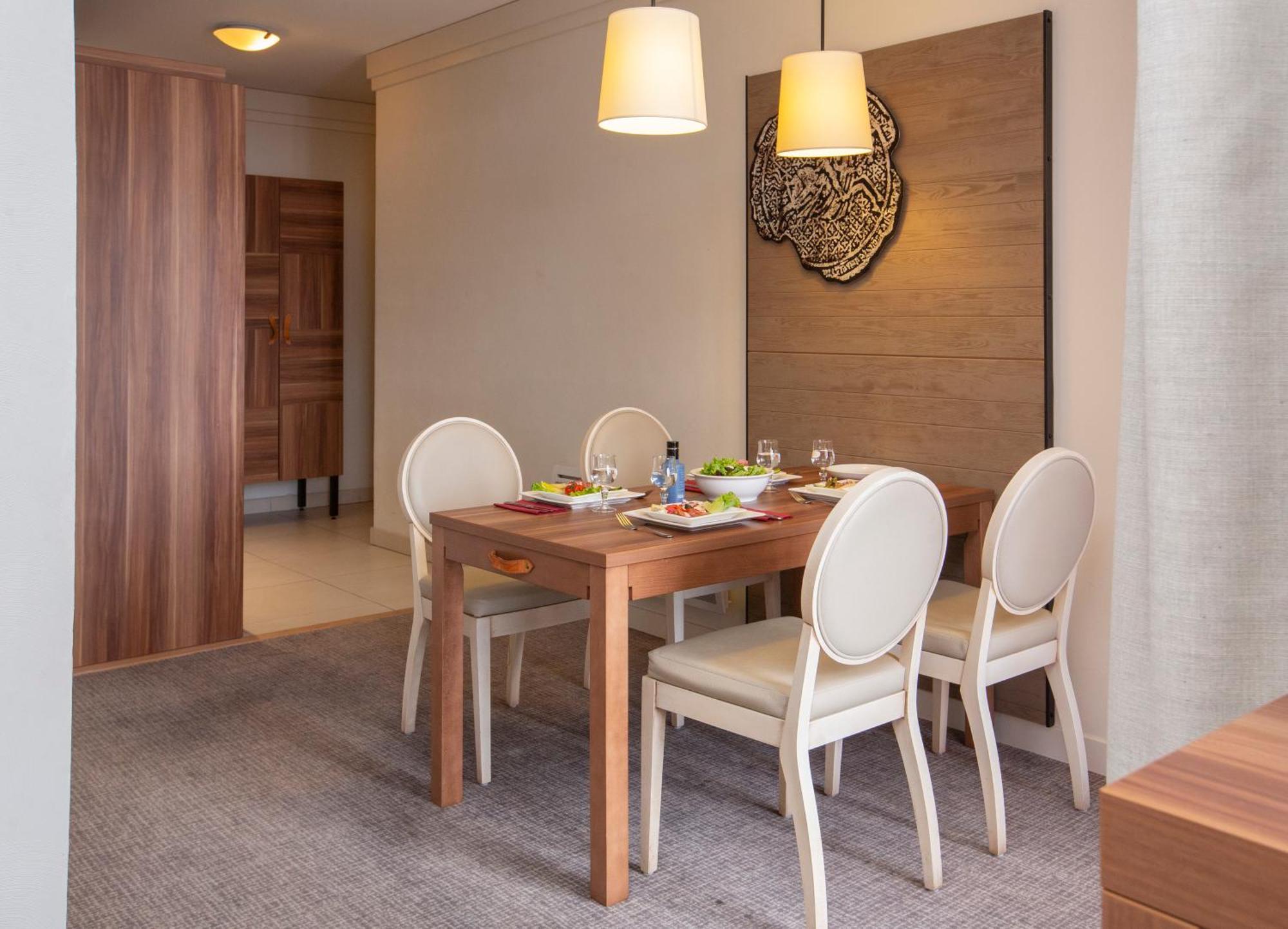 One-Bedroom Suite