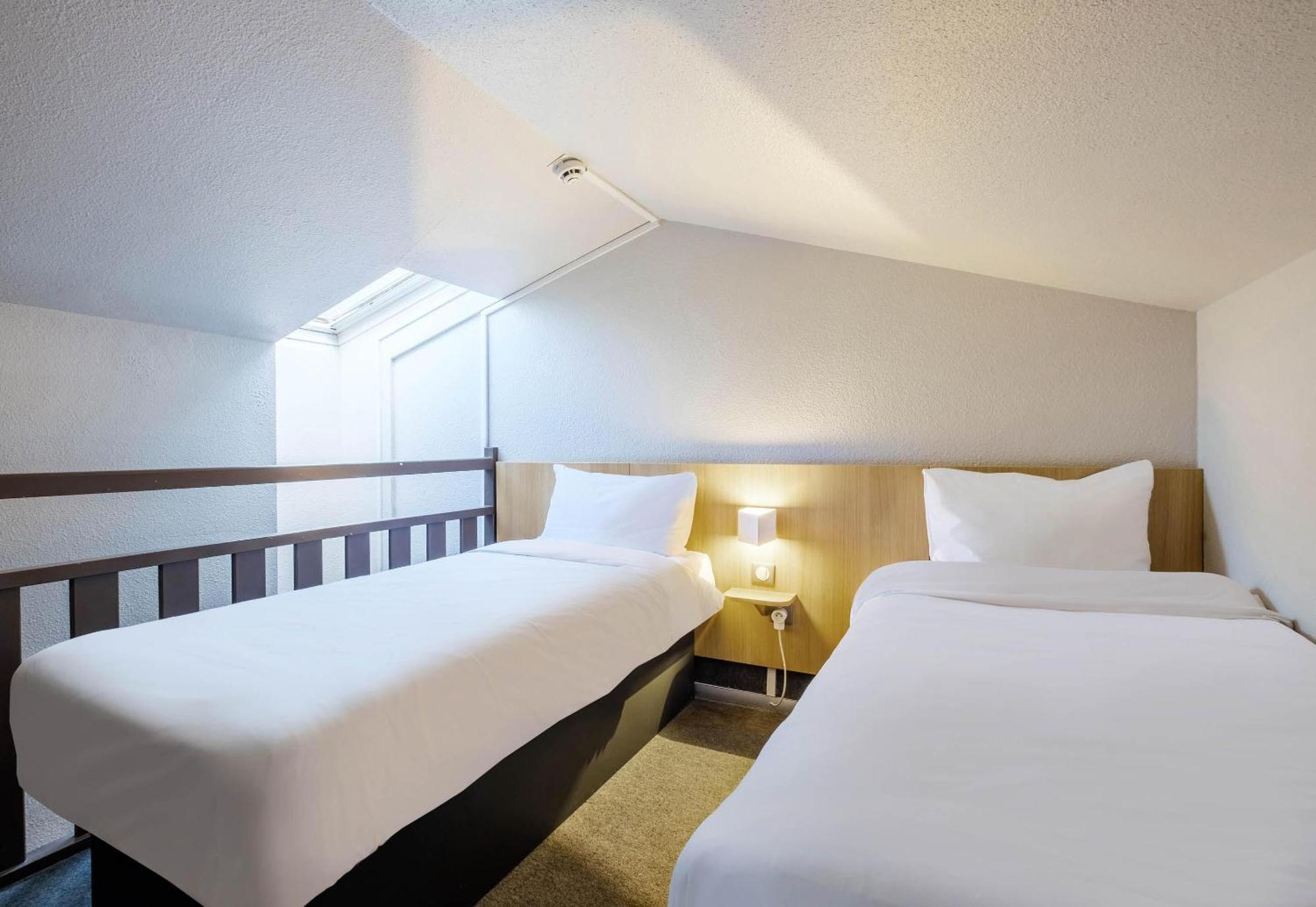 Quadruple Room,1771859414:JPEG