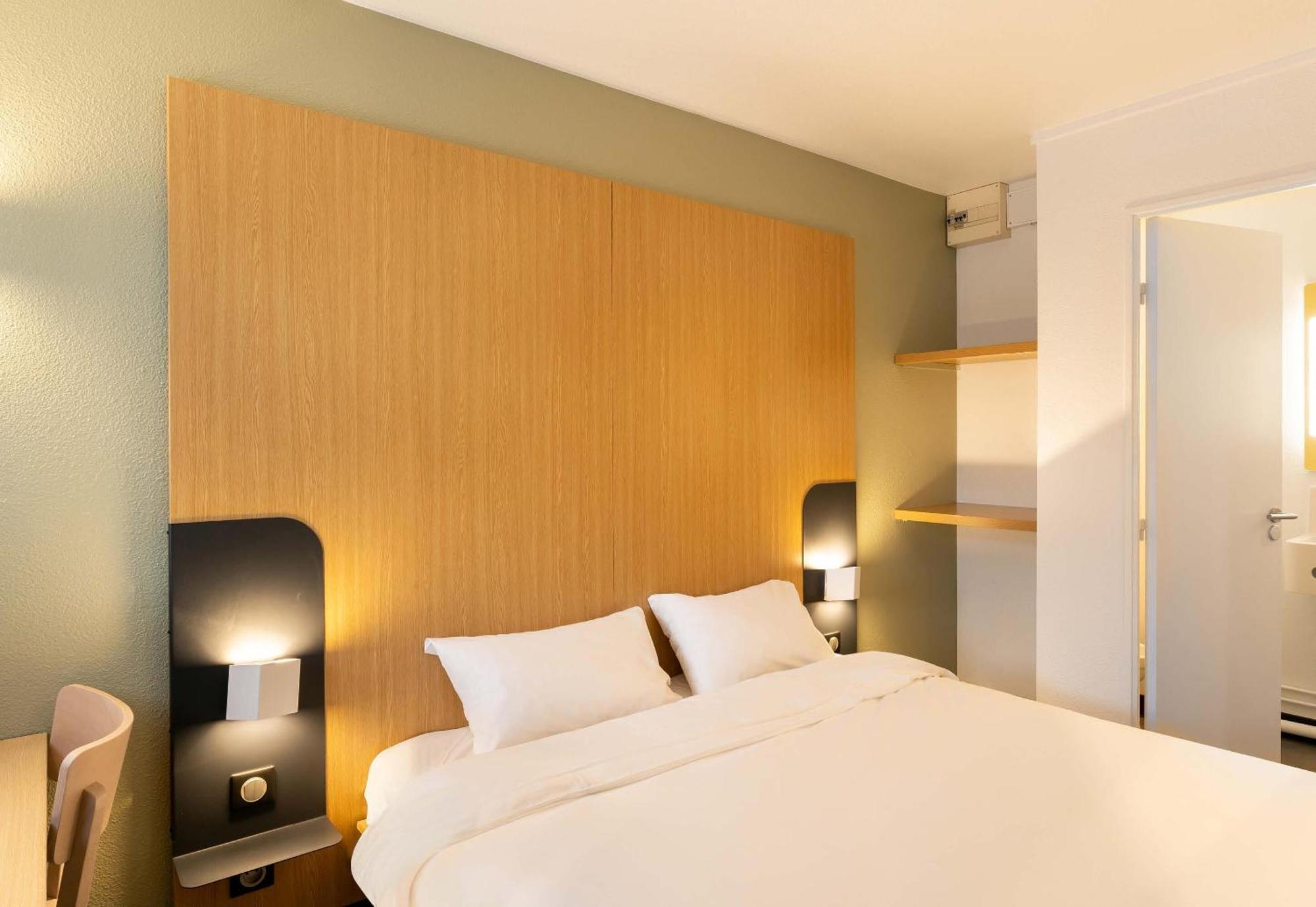Double Room,1771859647:JPEG