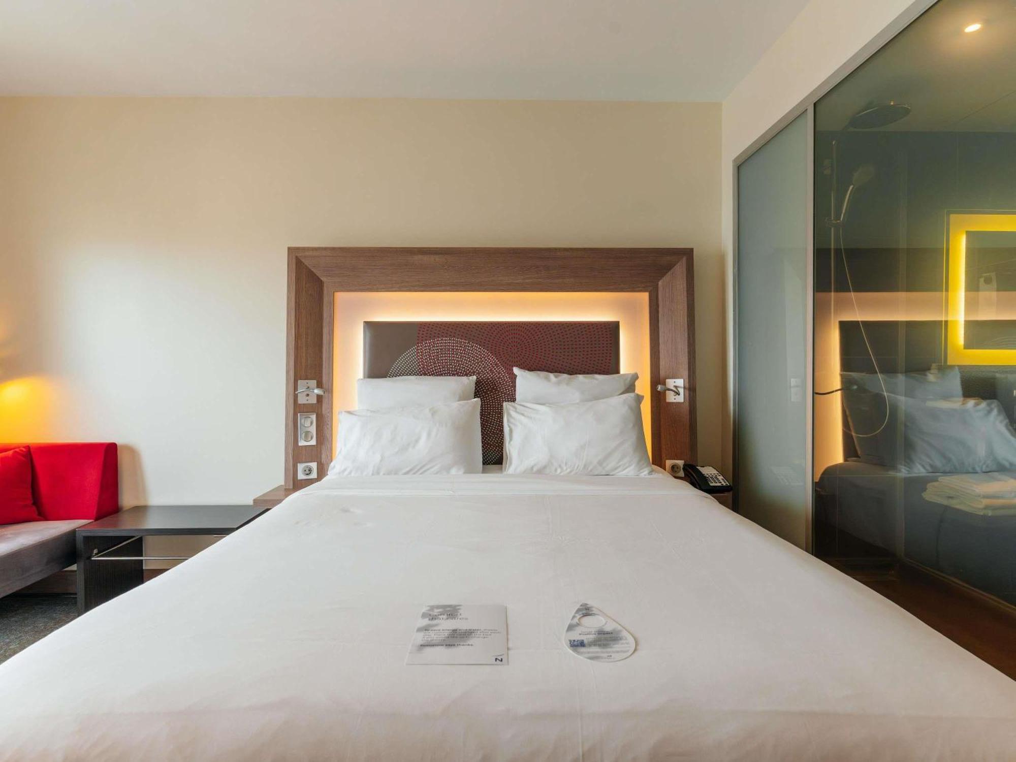Executive Queen Room Sofa Bed Sea View