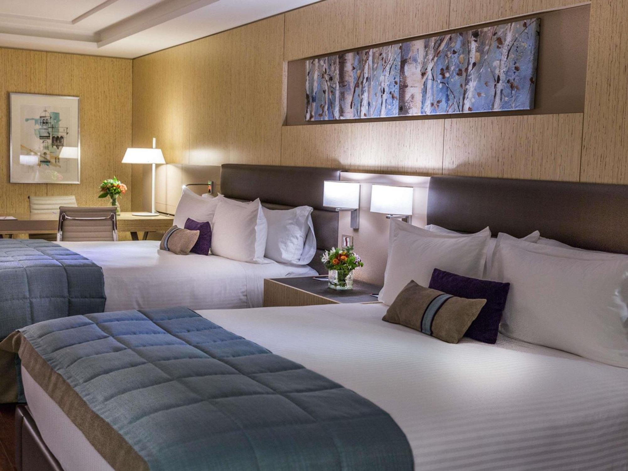 Executive Queen Room Two Queen Beds Balcony