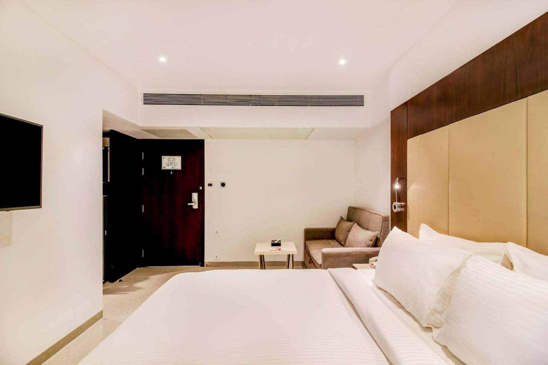 Club Room Jacuzzi