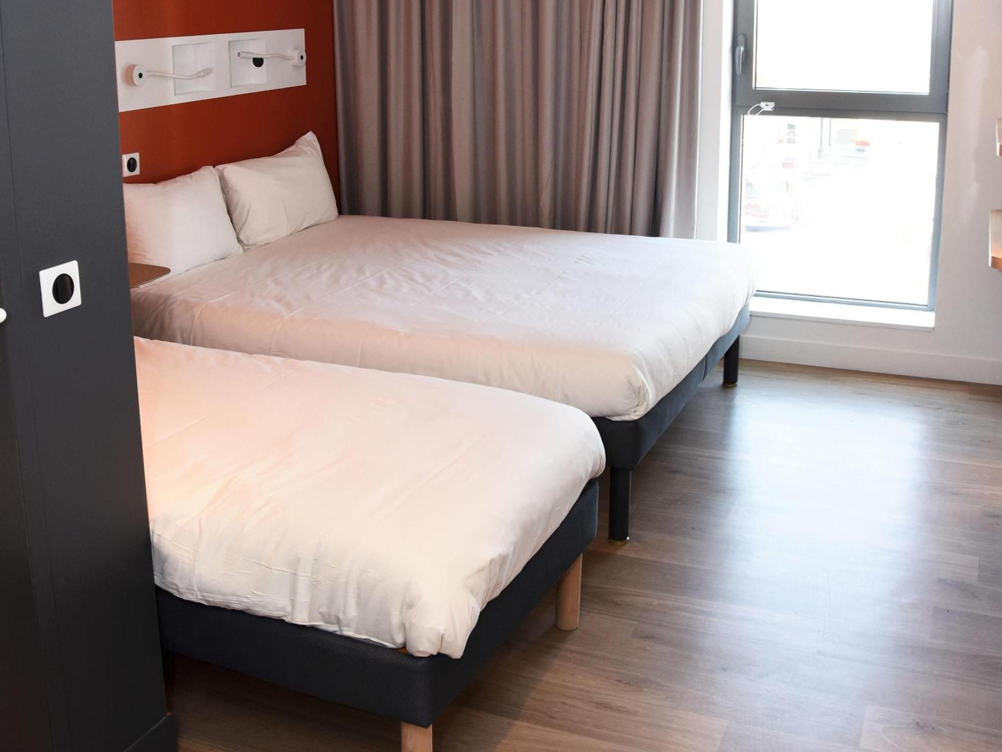 Triple Room a Double Bed a Single Bed
