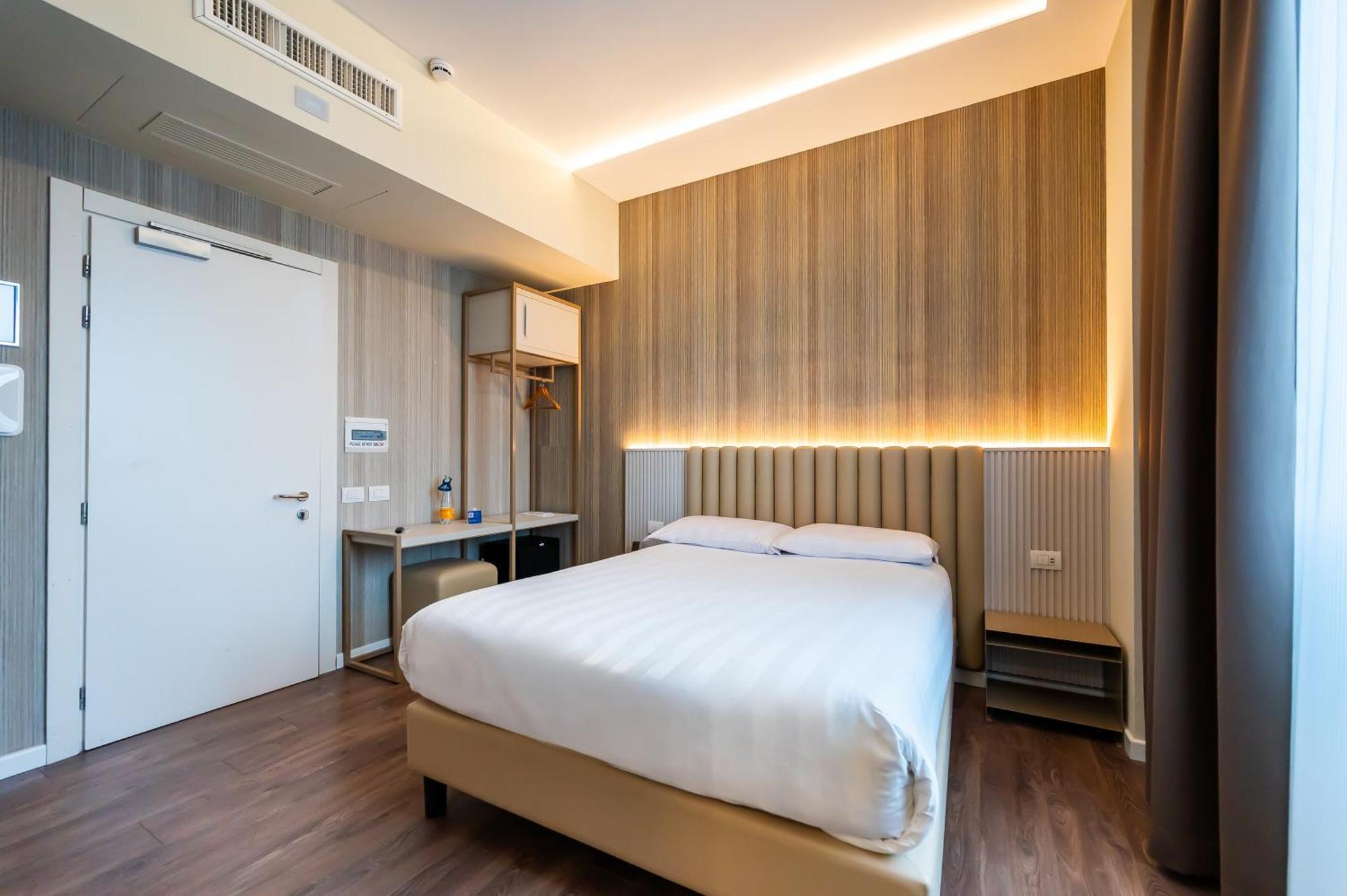 Standard Double Room,1772057235:JPEG