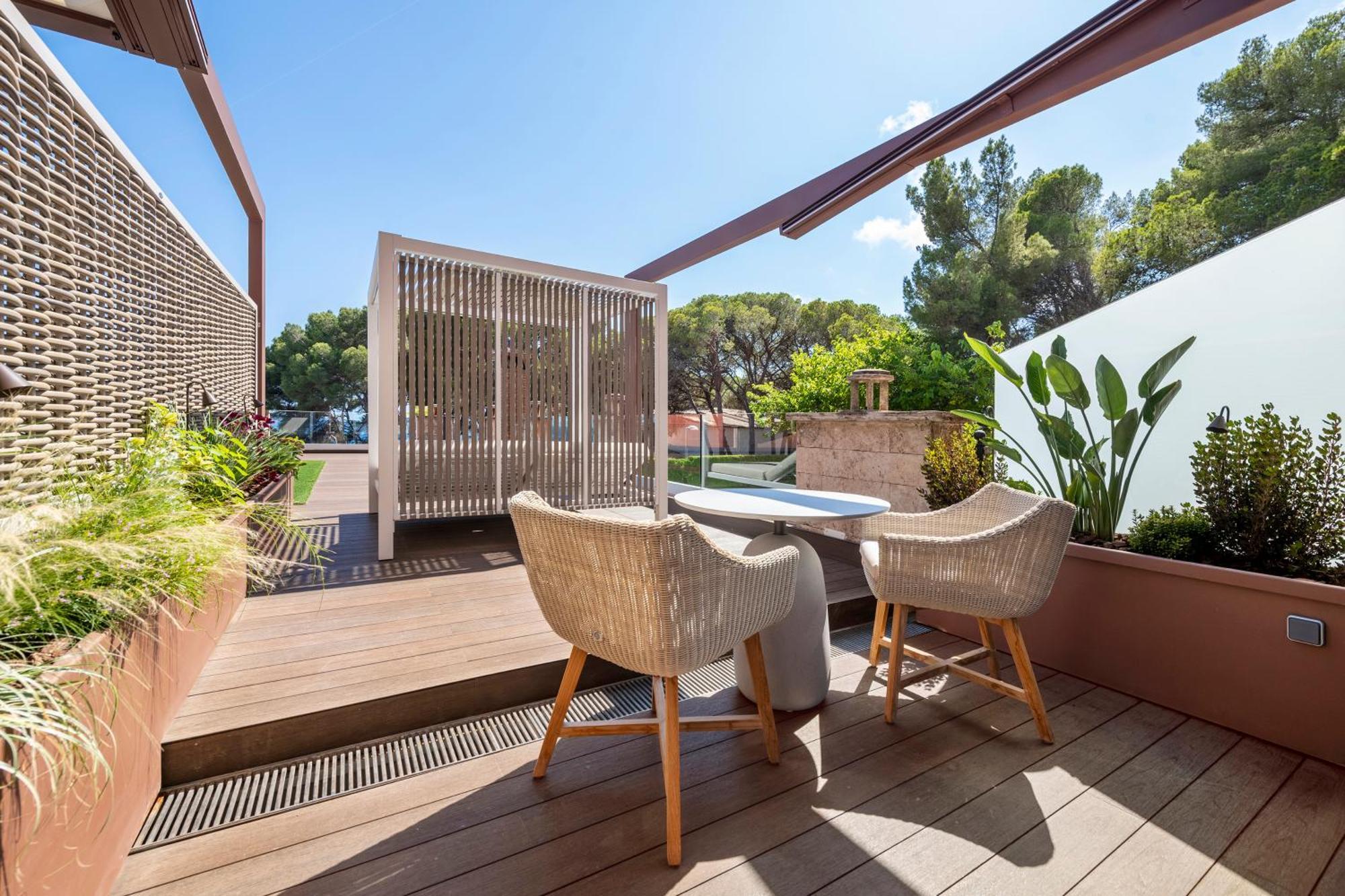 Deluxe Sea View Chill Out Terrace