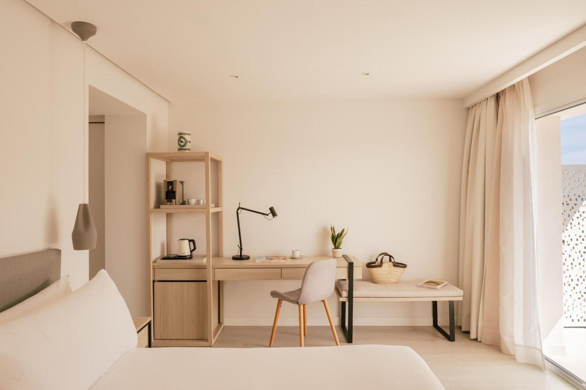 Deluxe Room,1772058163:JPEG