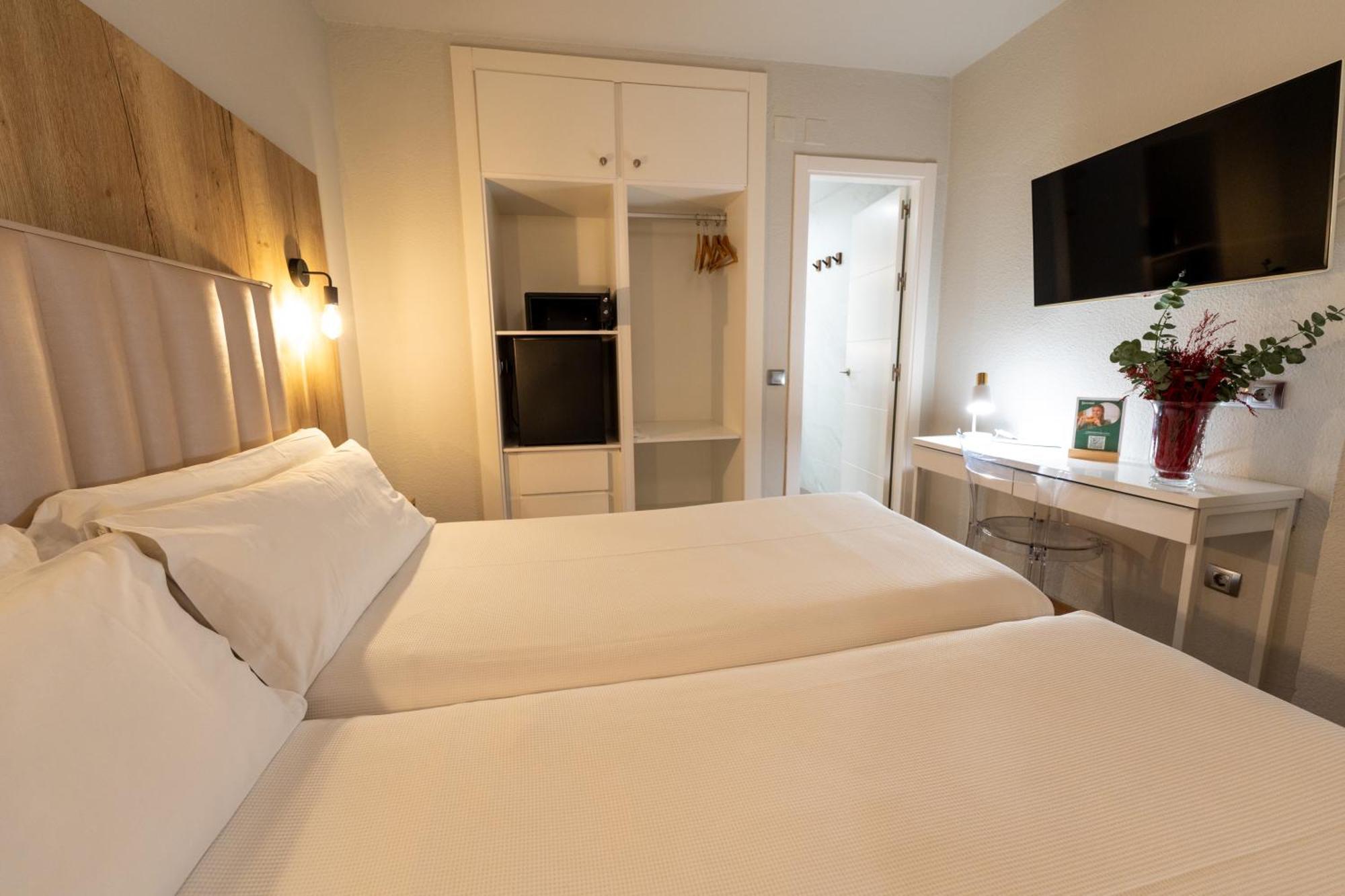 Double Room 2 beds