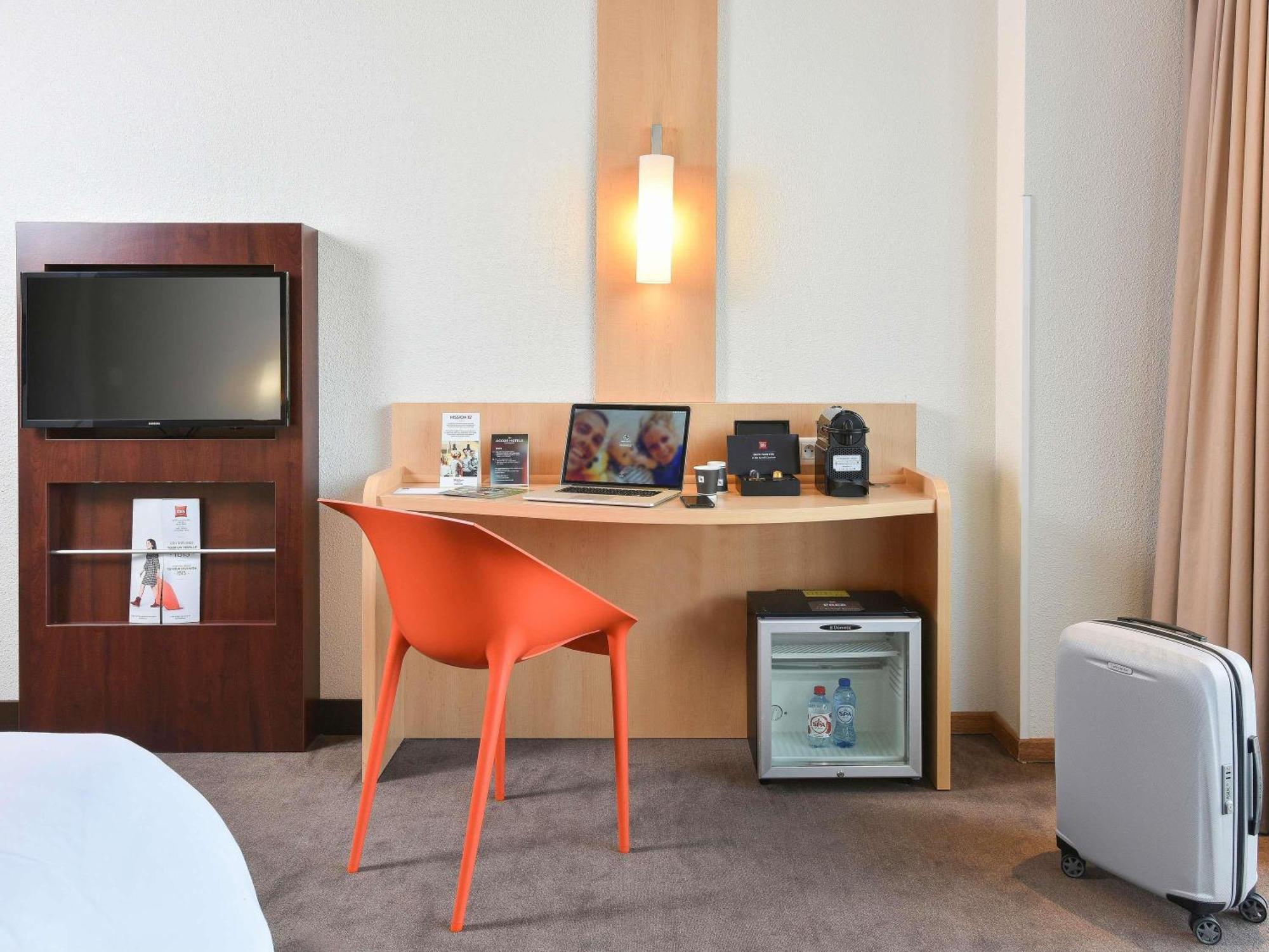 Premium Queen Room City View