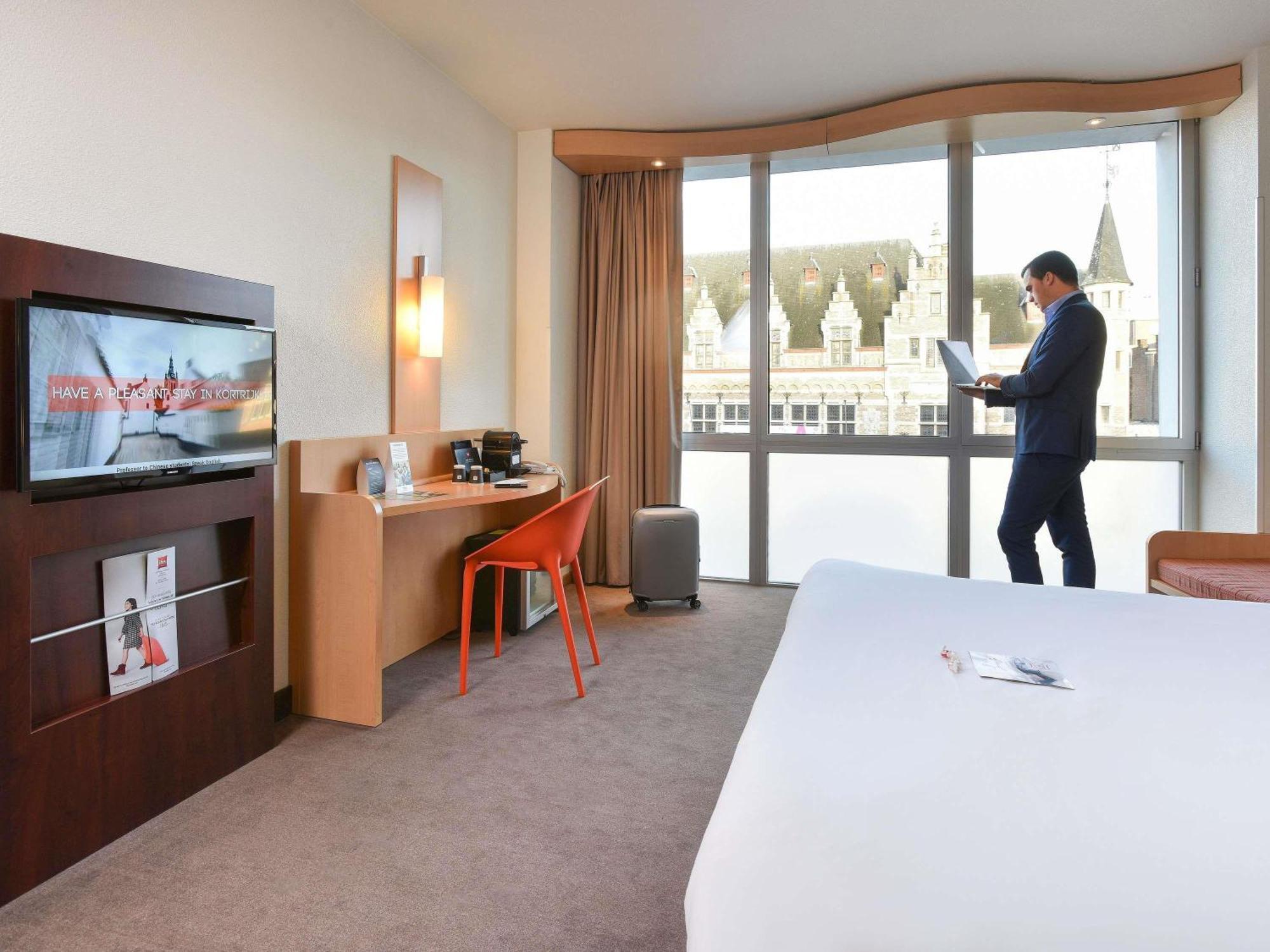 Premium Queen Room City View